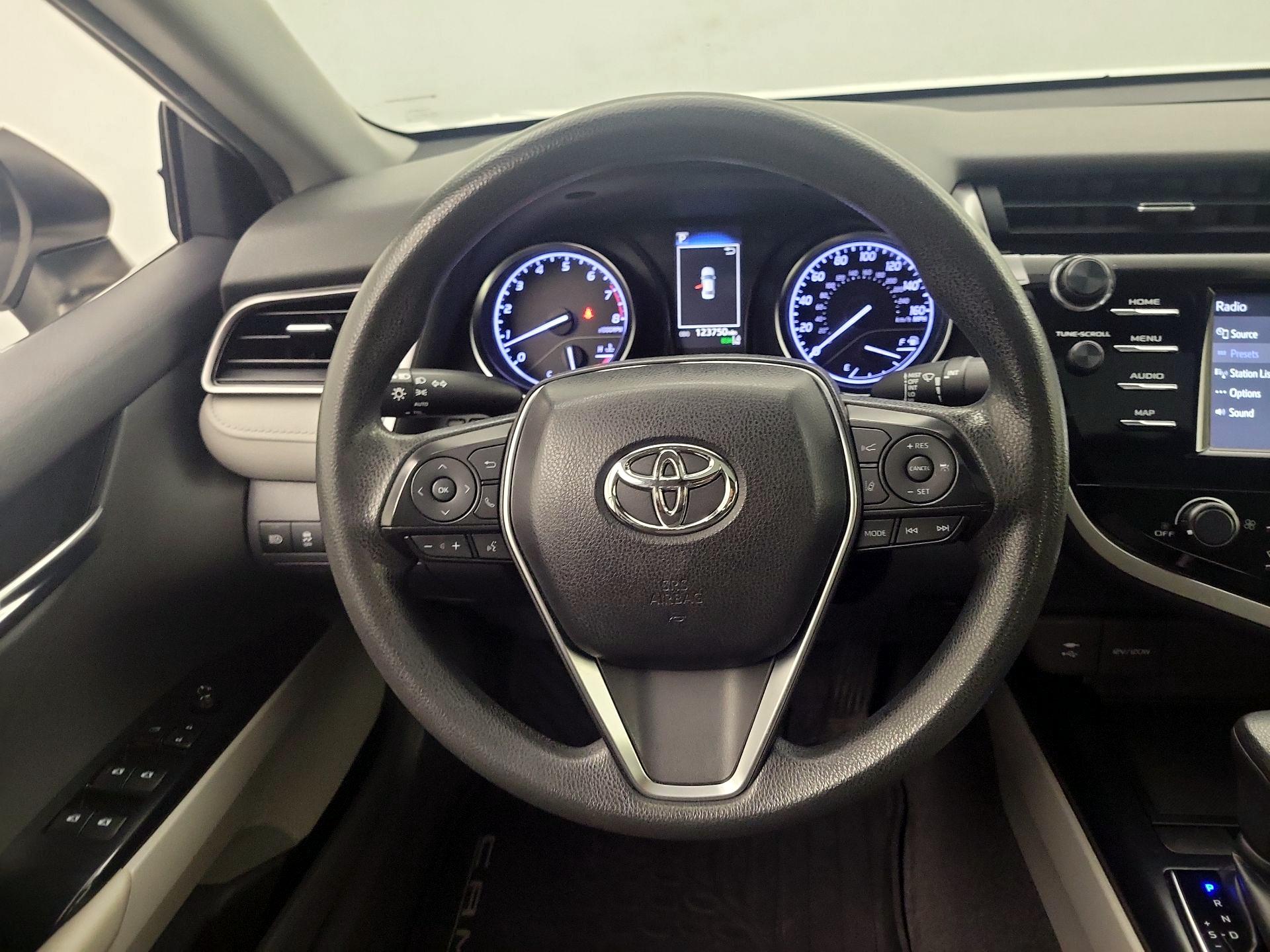 Thumbnail: 2019 Toyota Camry - 10