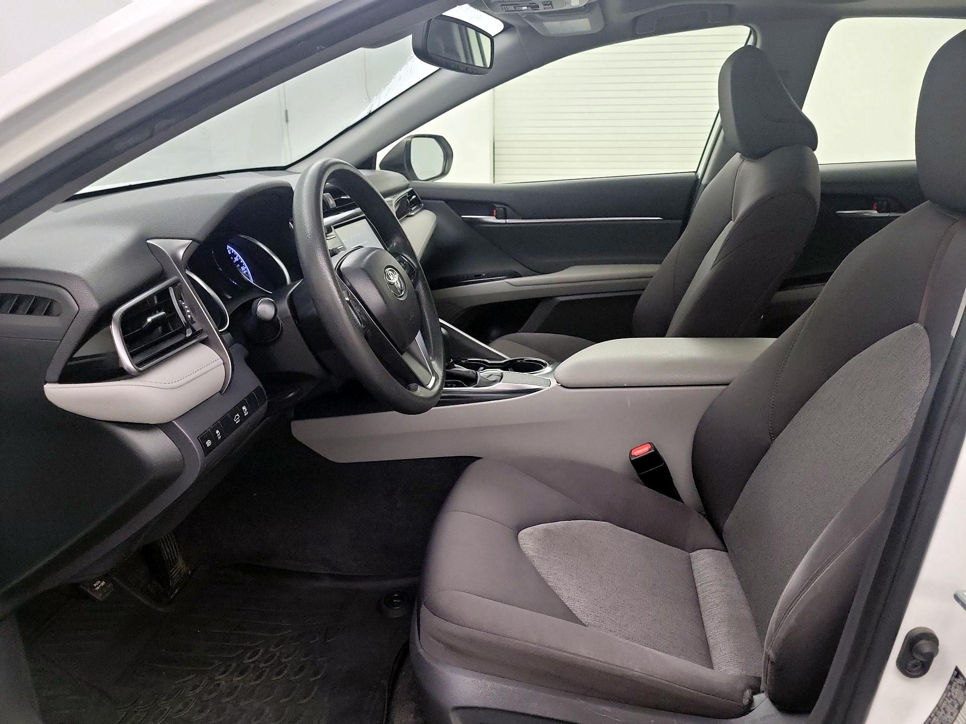 Thumbnail: 2019 Toyota Camry - 11