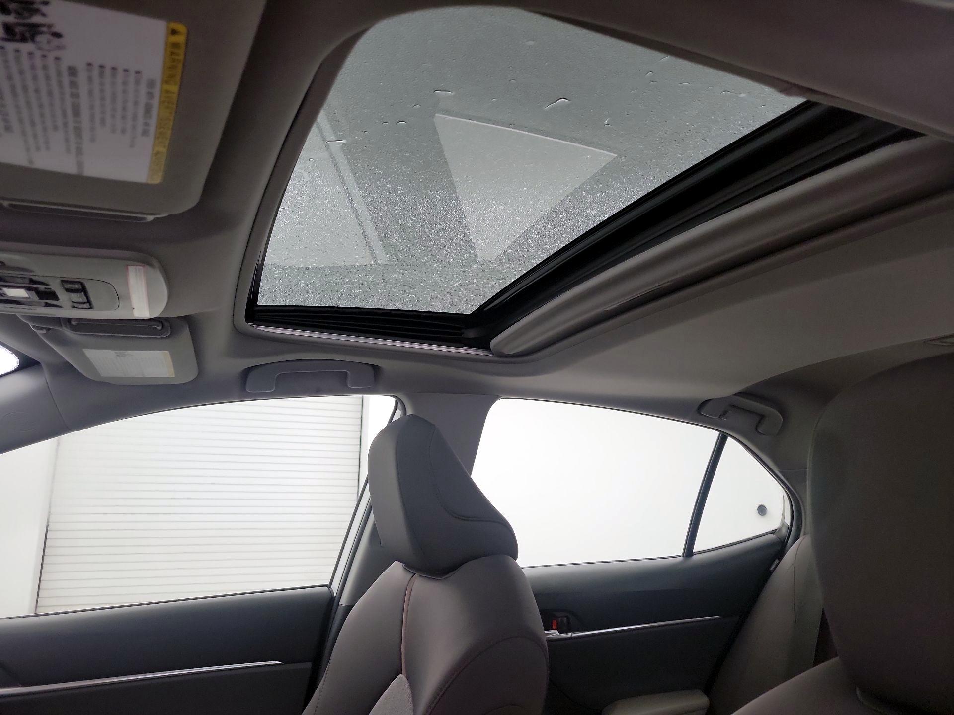 Thumbnail: 2019 Toyota Camry - 19