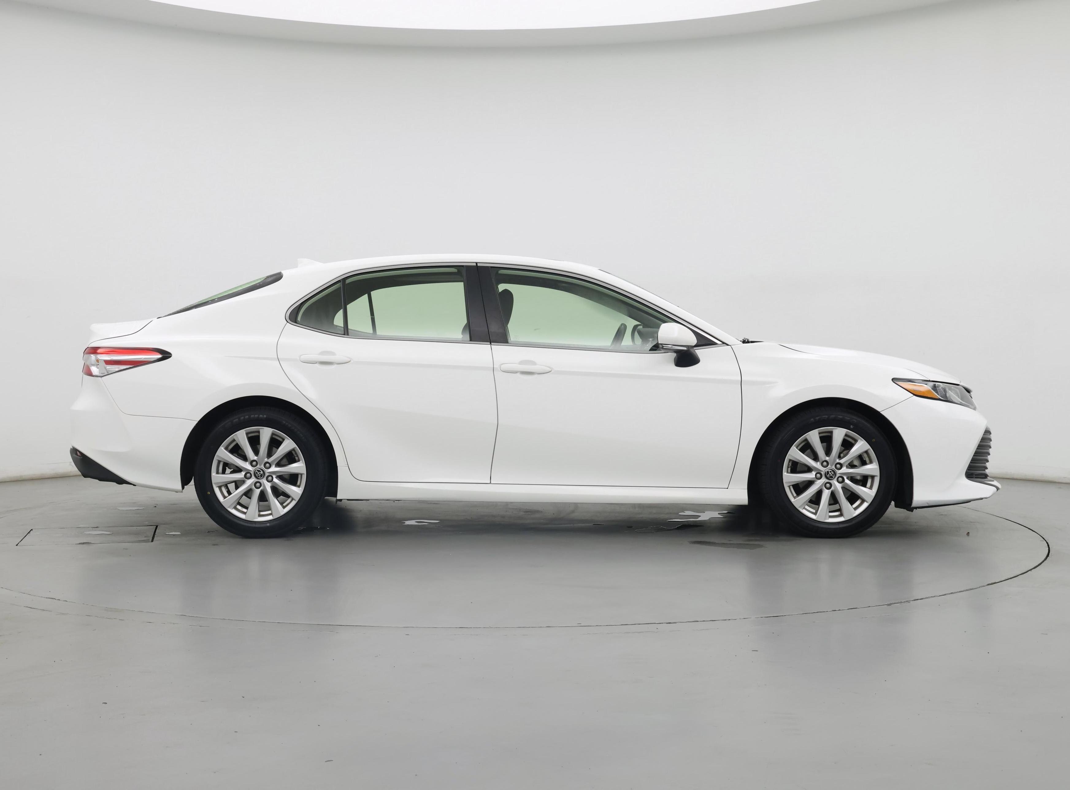 Thumbnail: 2019 Toyota Camry - 7