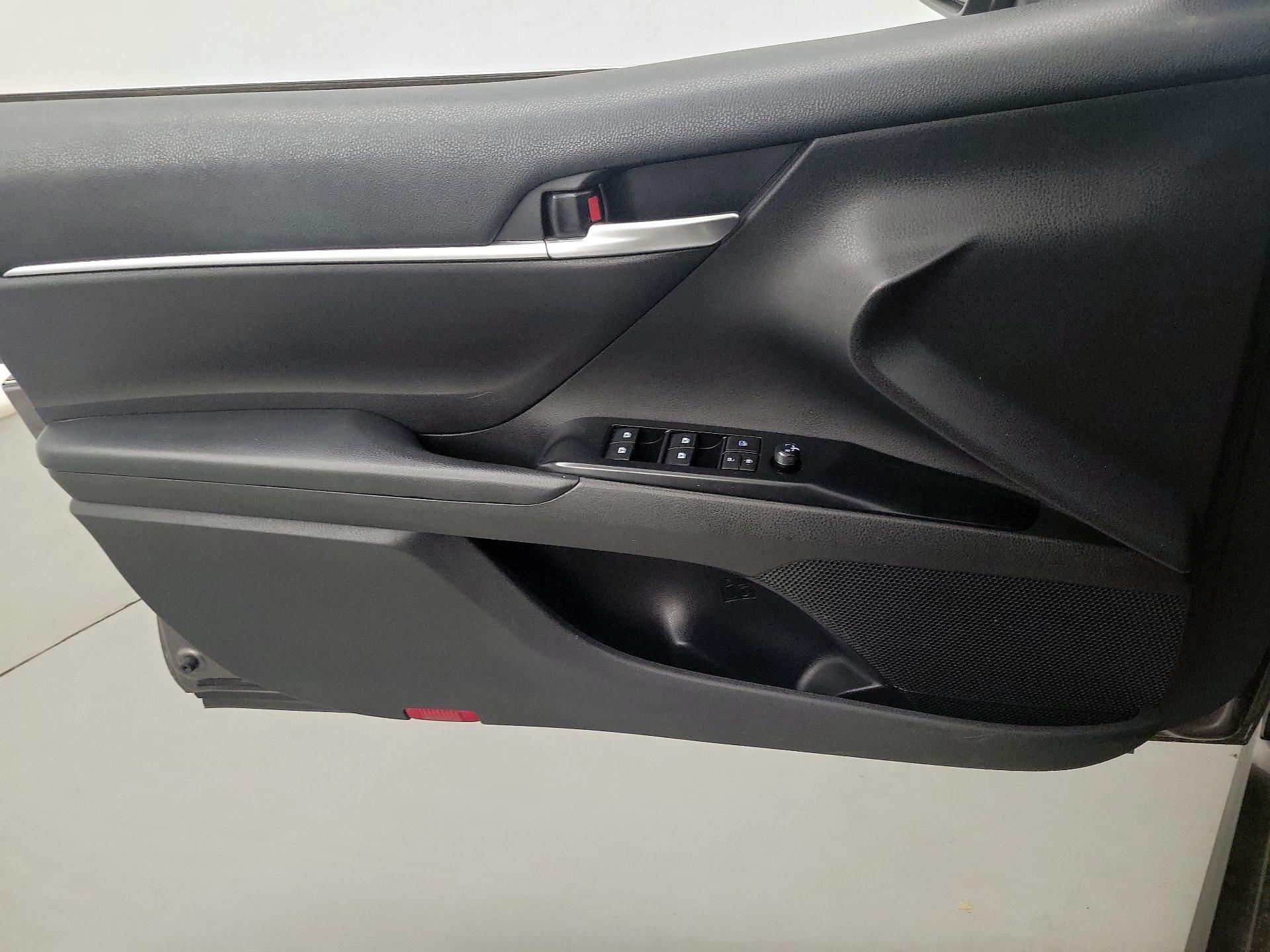 Thumbnail: 2020 Toyota Camry - 12