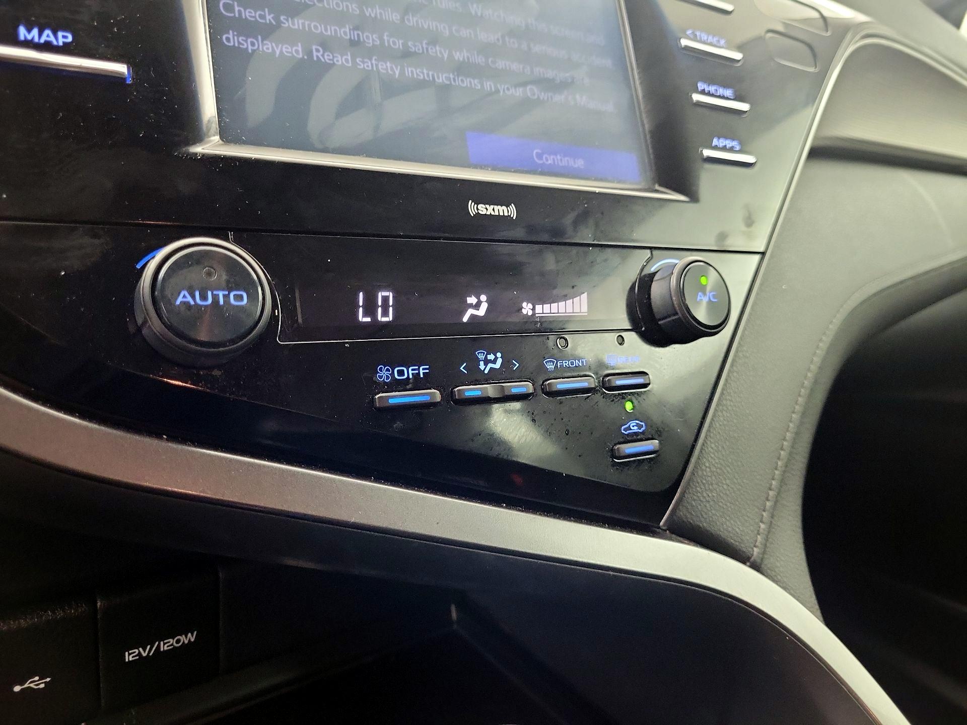 Thumbnail: 2020 Toyota Camry - 16
