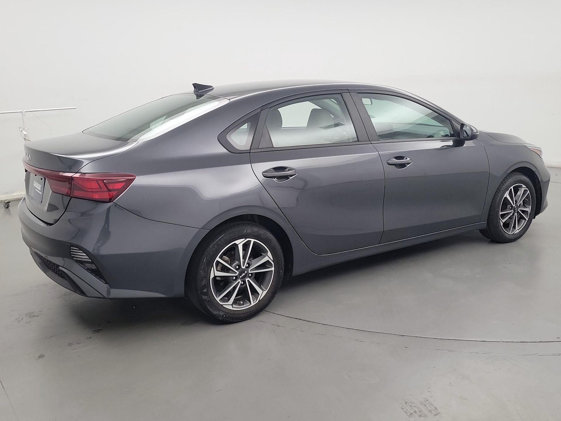 Thumbnail: 2023 Kia Forte - 5