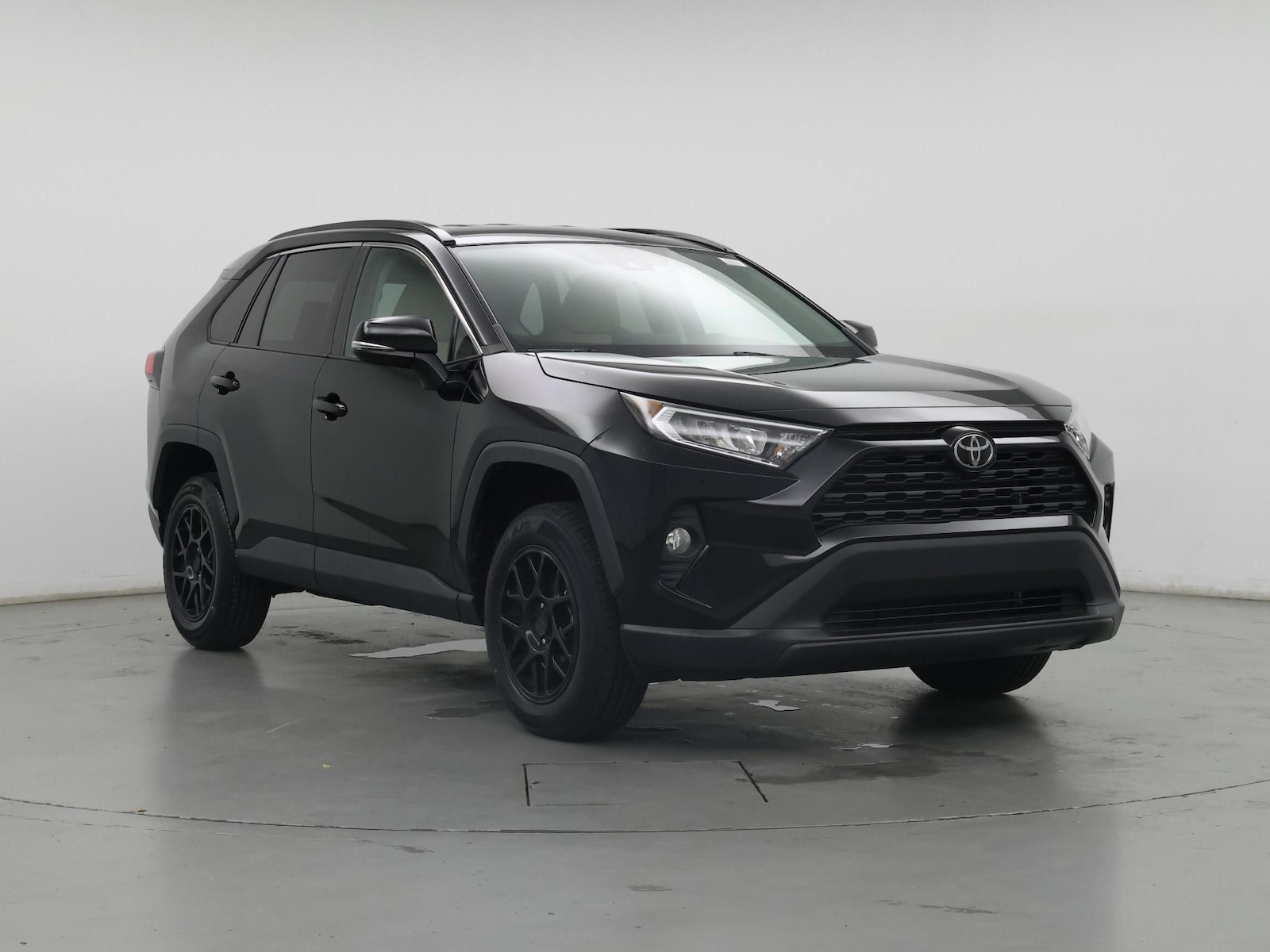 2021 Toyota RAV4 XLE - Photo 2