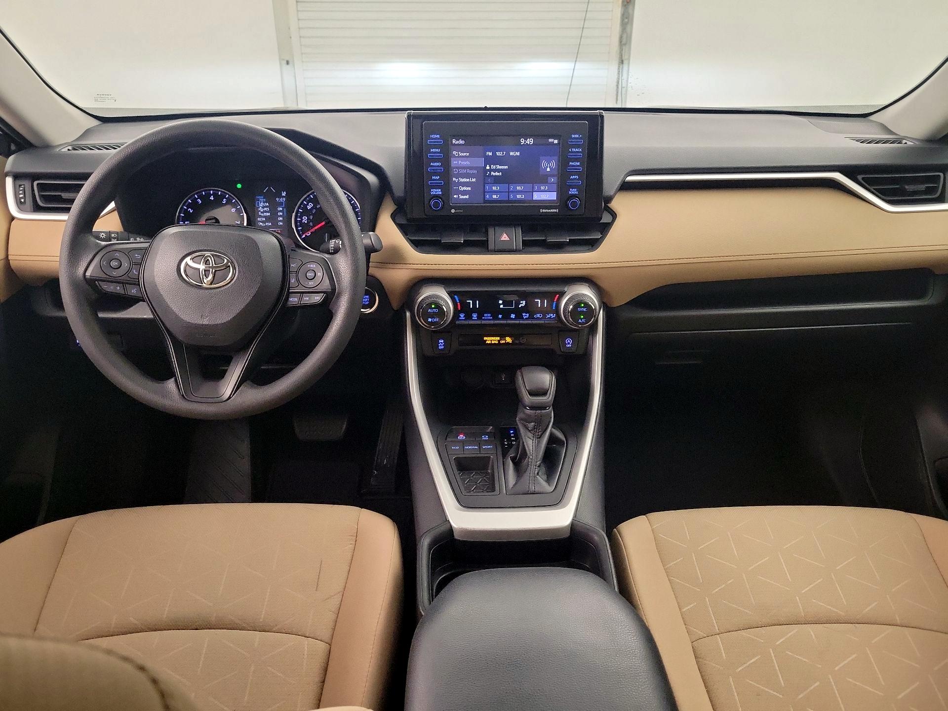 Thumbnail: 2021 Toyota RAV4 - 9