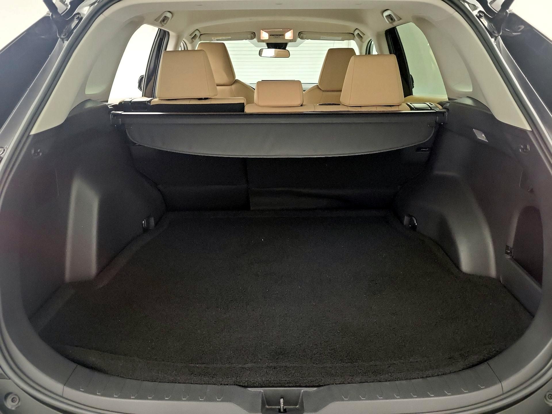 Thumbnail: 2021 Toyota RAV4 - 20