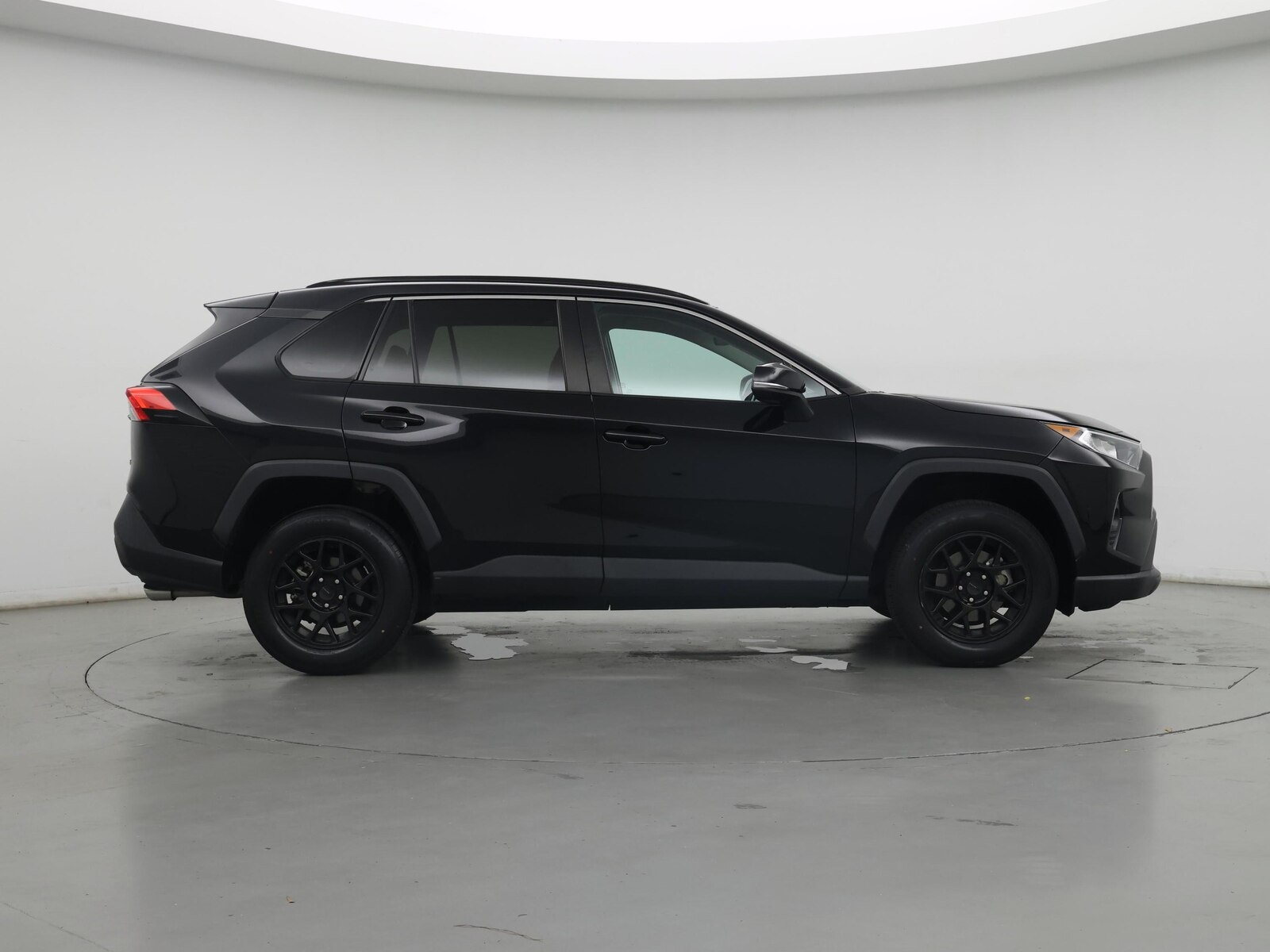 2021 Toyota RAV4 XLE - Photo 8