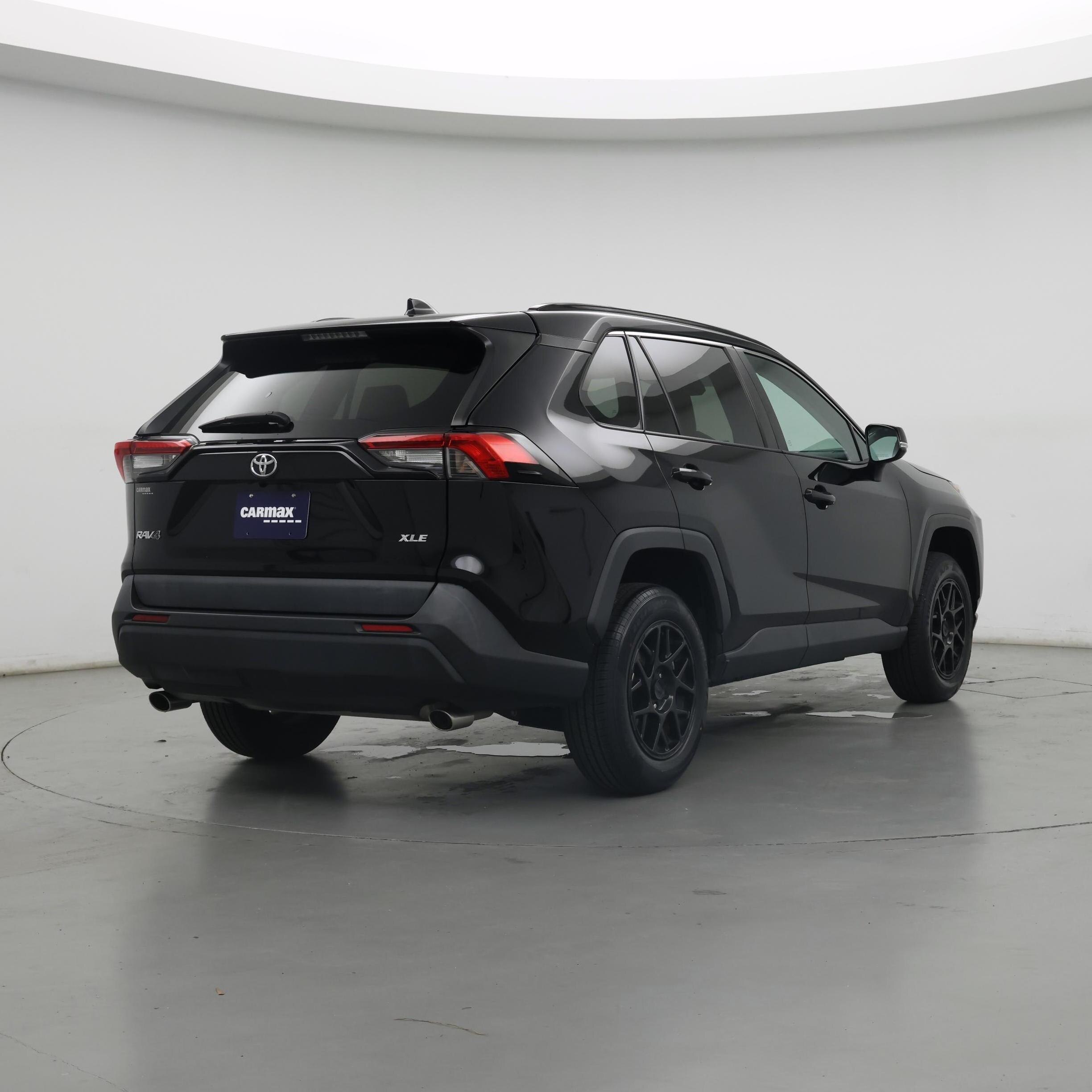 Thumbnail: 2021 Toyota RAV4 - 8