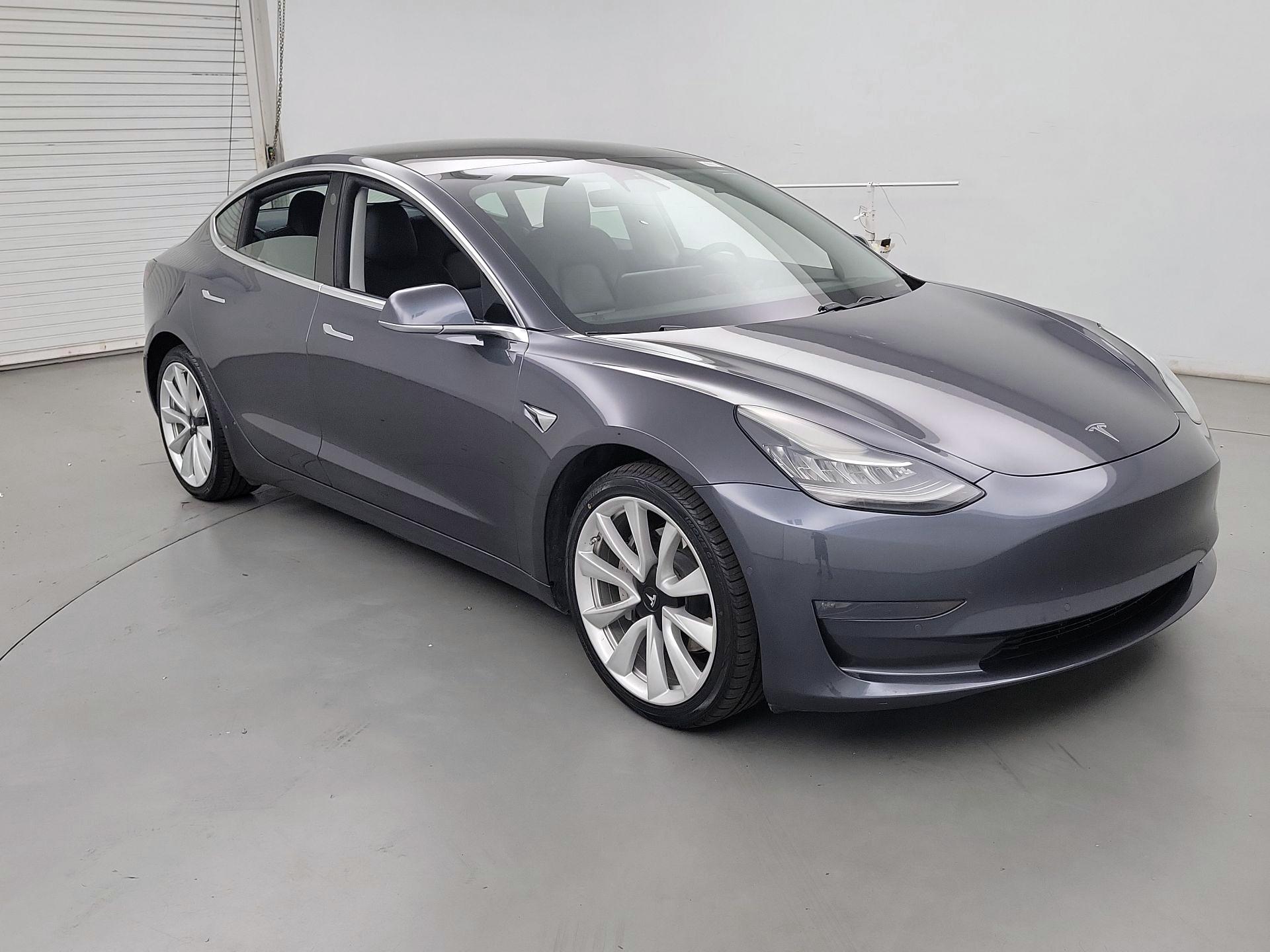 Thumbnail: 2019 Tesla Model 3 - 1