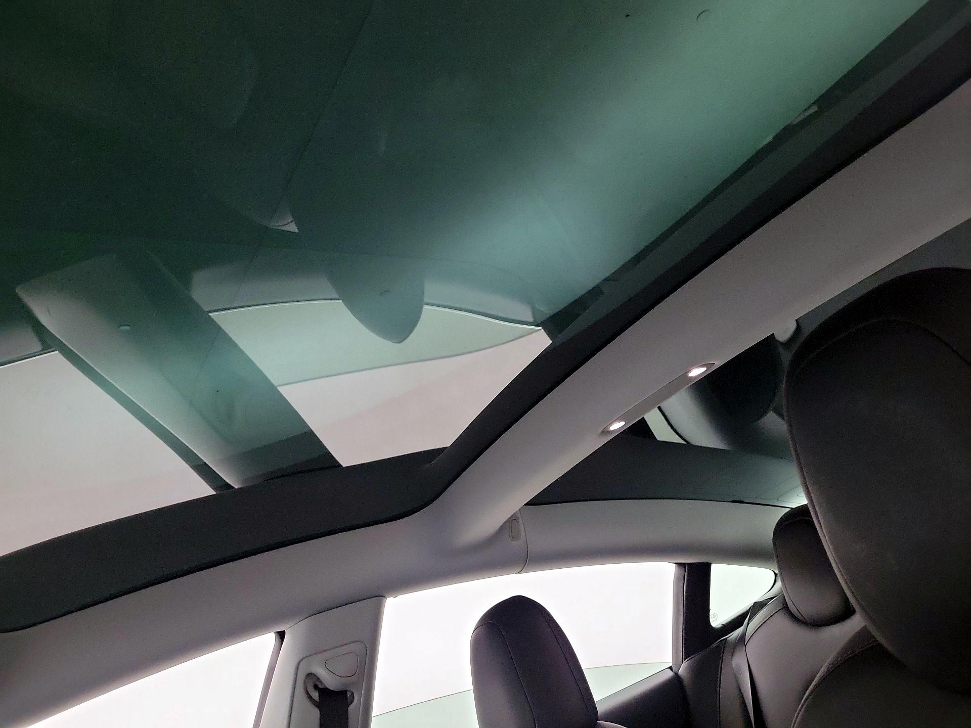Thumbnail: 2019 Tesla Model 3 - 16