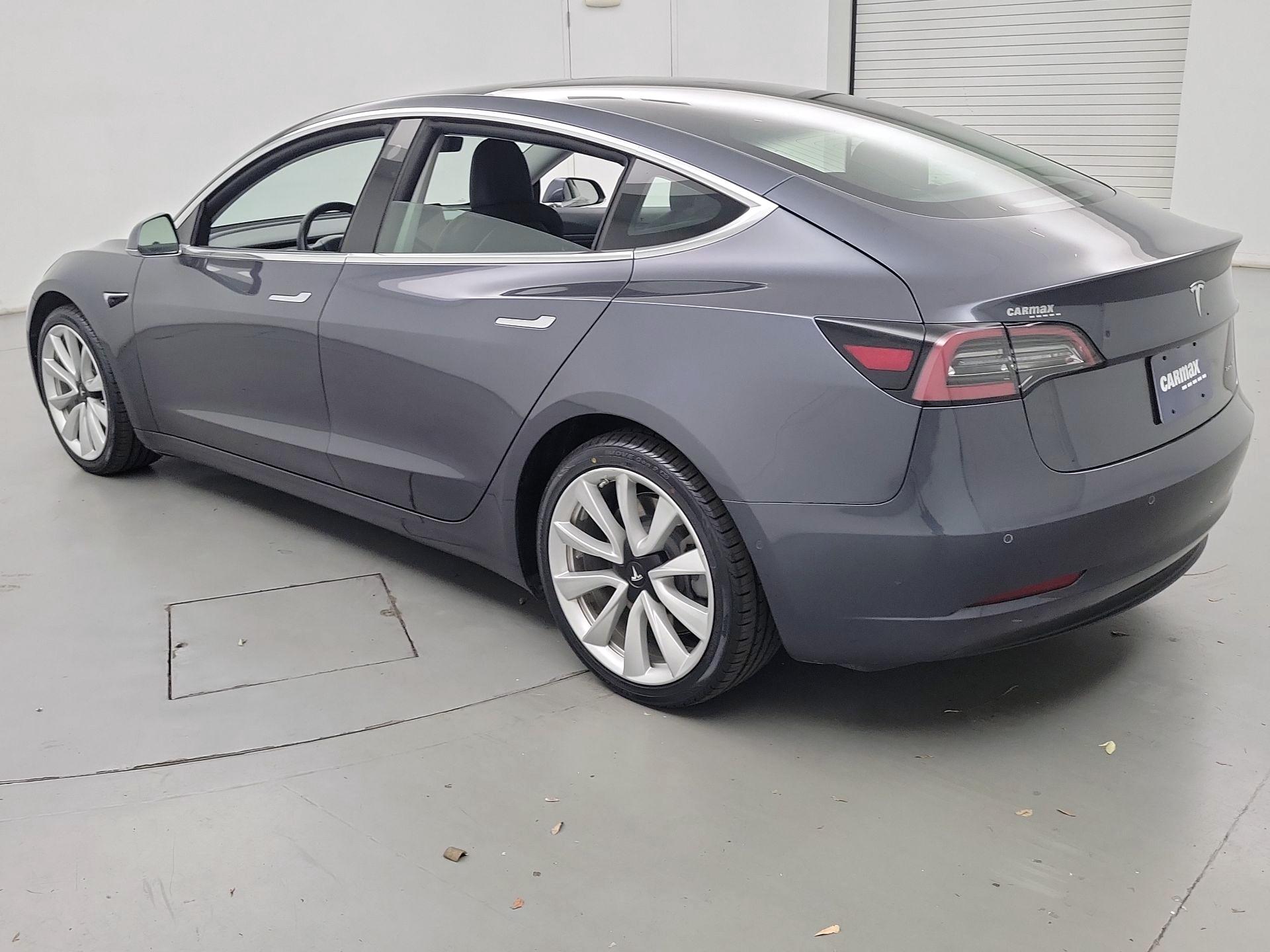 Thumbnail: 2019 Tesla Model 3 - 7
