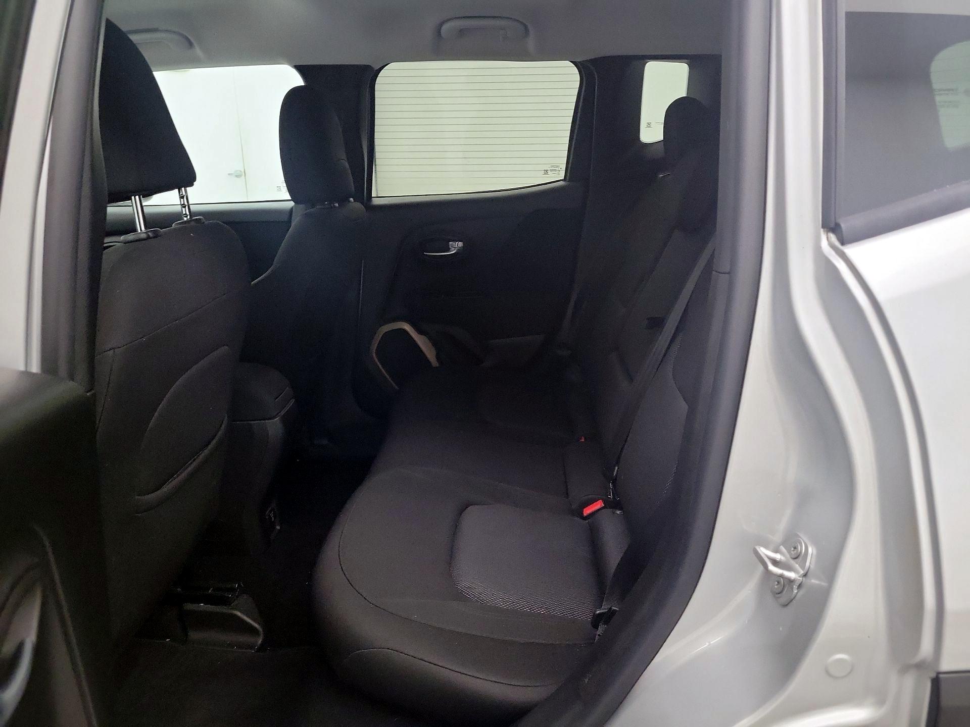 Thumbnail: 2017 Jeep Renegade - 19