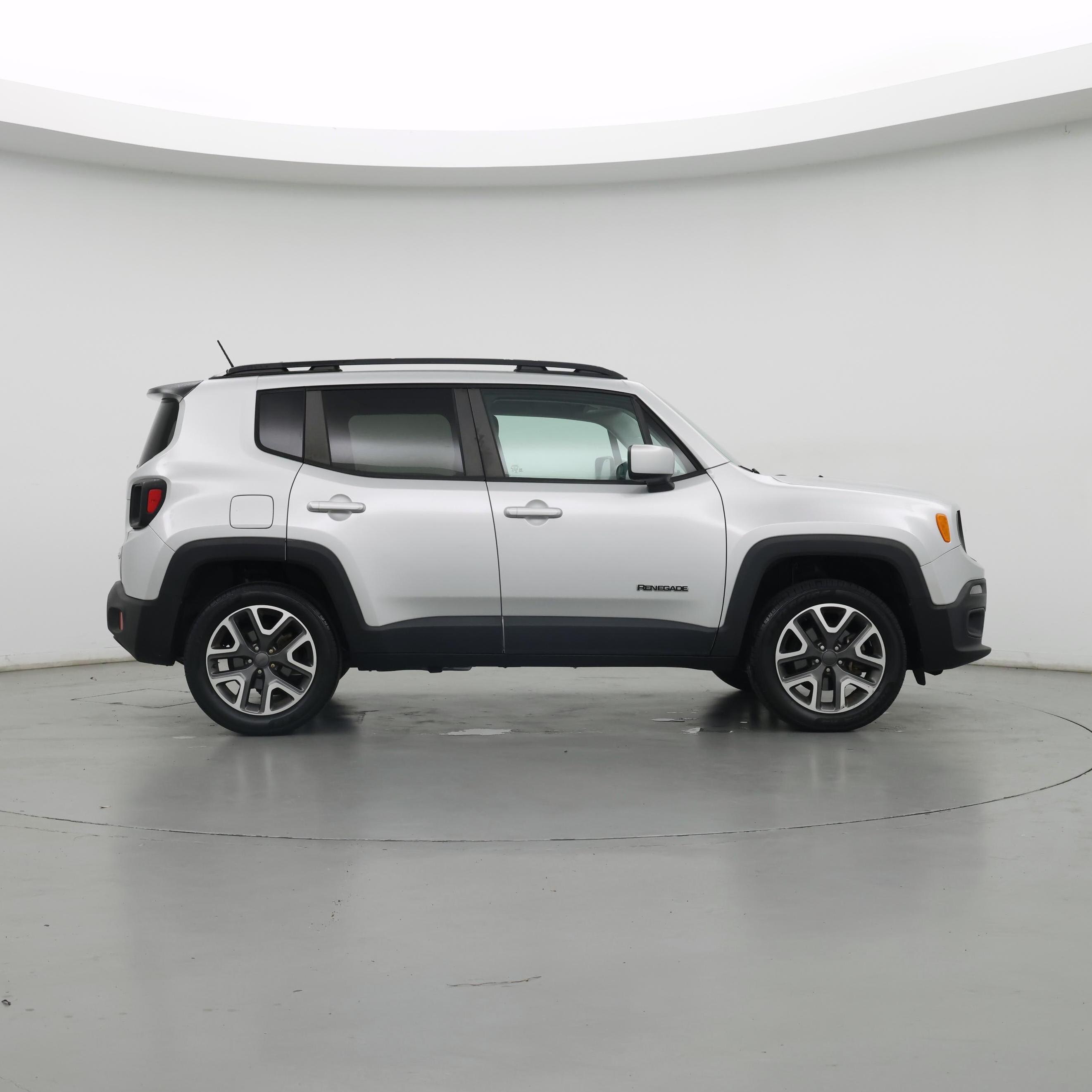 Thumbnail: 2017 Jeep Renegade - 7