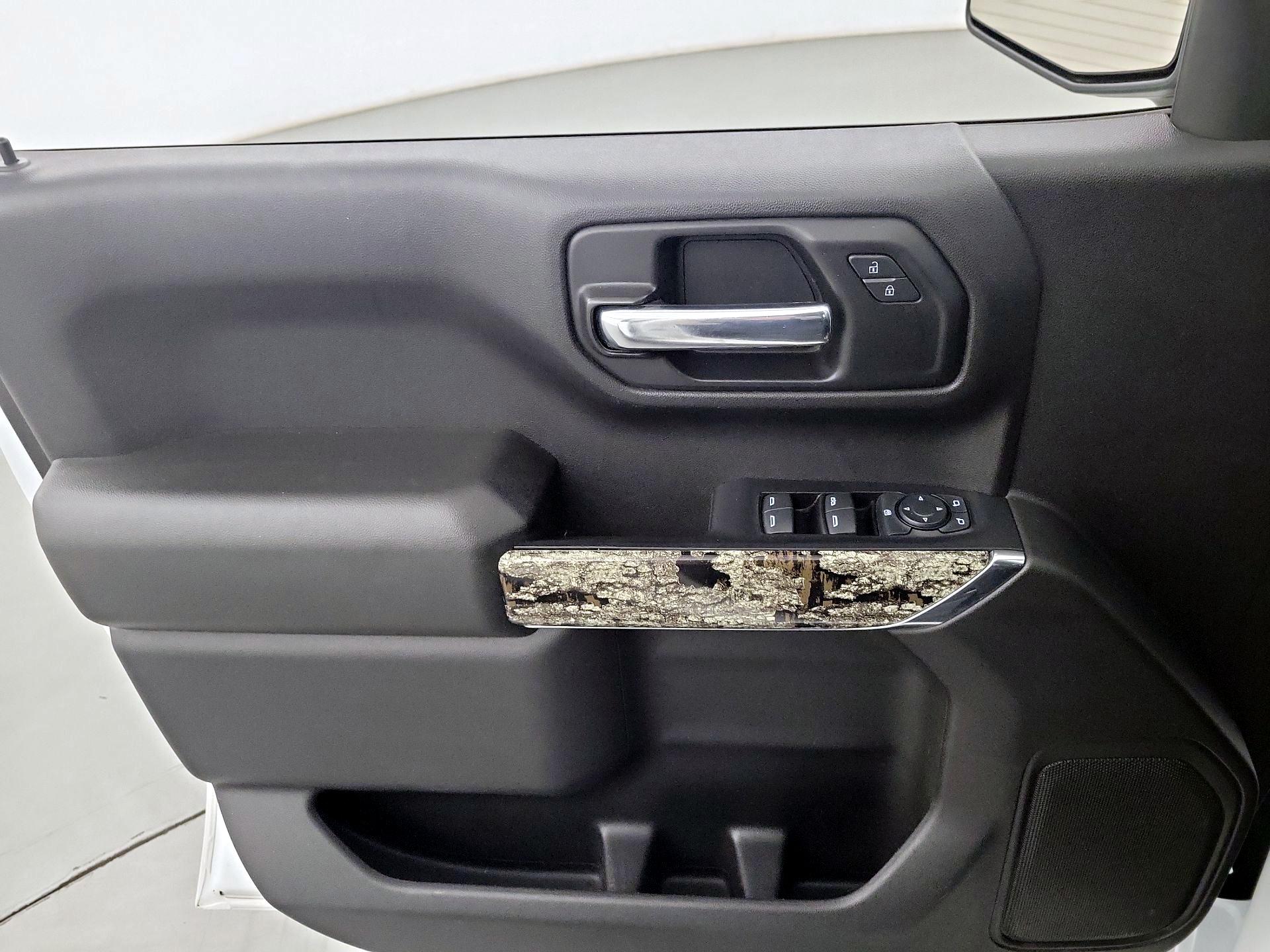 Thumbnail: 2021 Chevrolet Silverado 1500 - 12