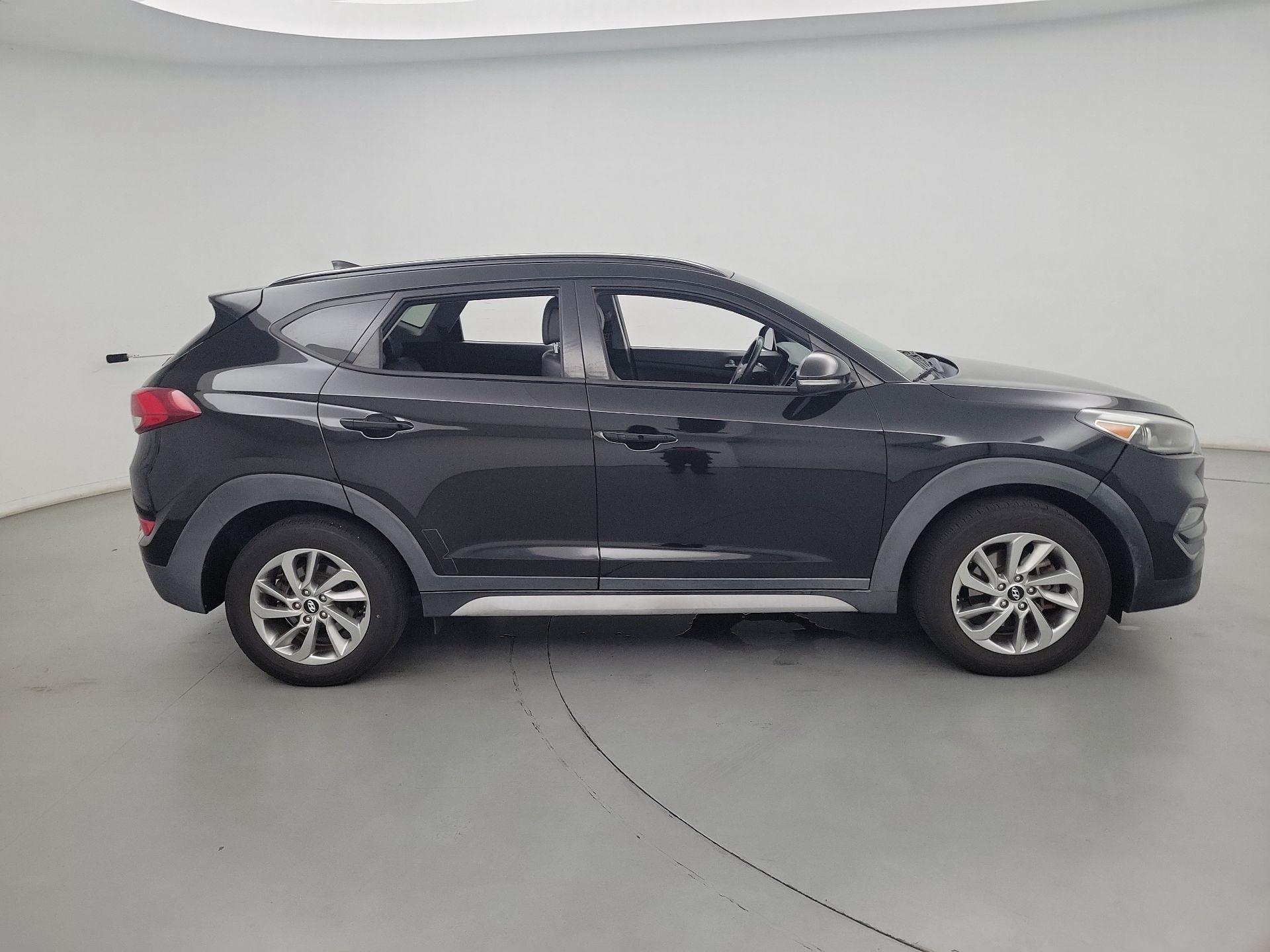 Thumbnail: 2018 Hyundai Tucson - 4