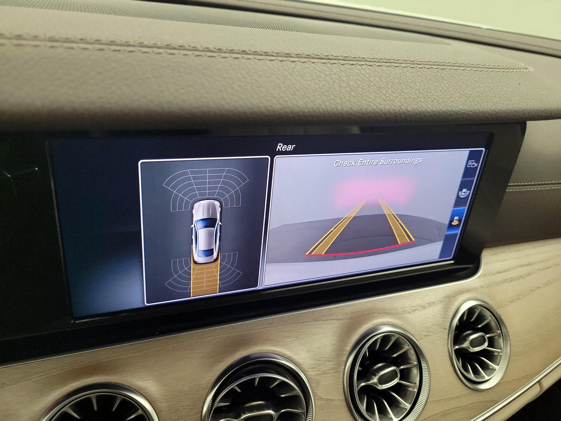 Thumbnail: 2018 Mercedes-Benz E-Class - 15