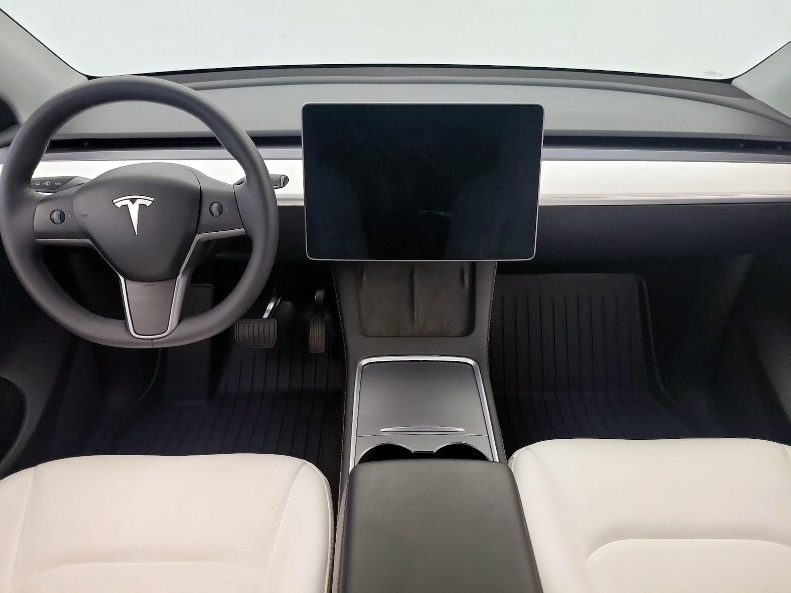 2024 Tesla Model Y Long Range - Photo 10