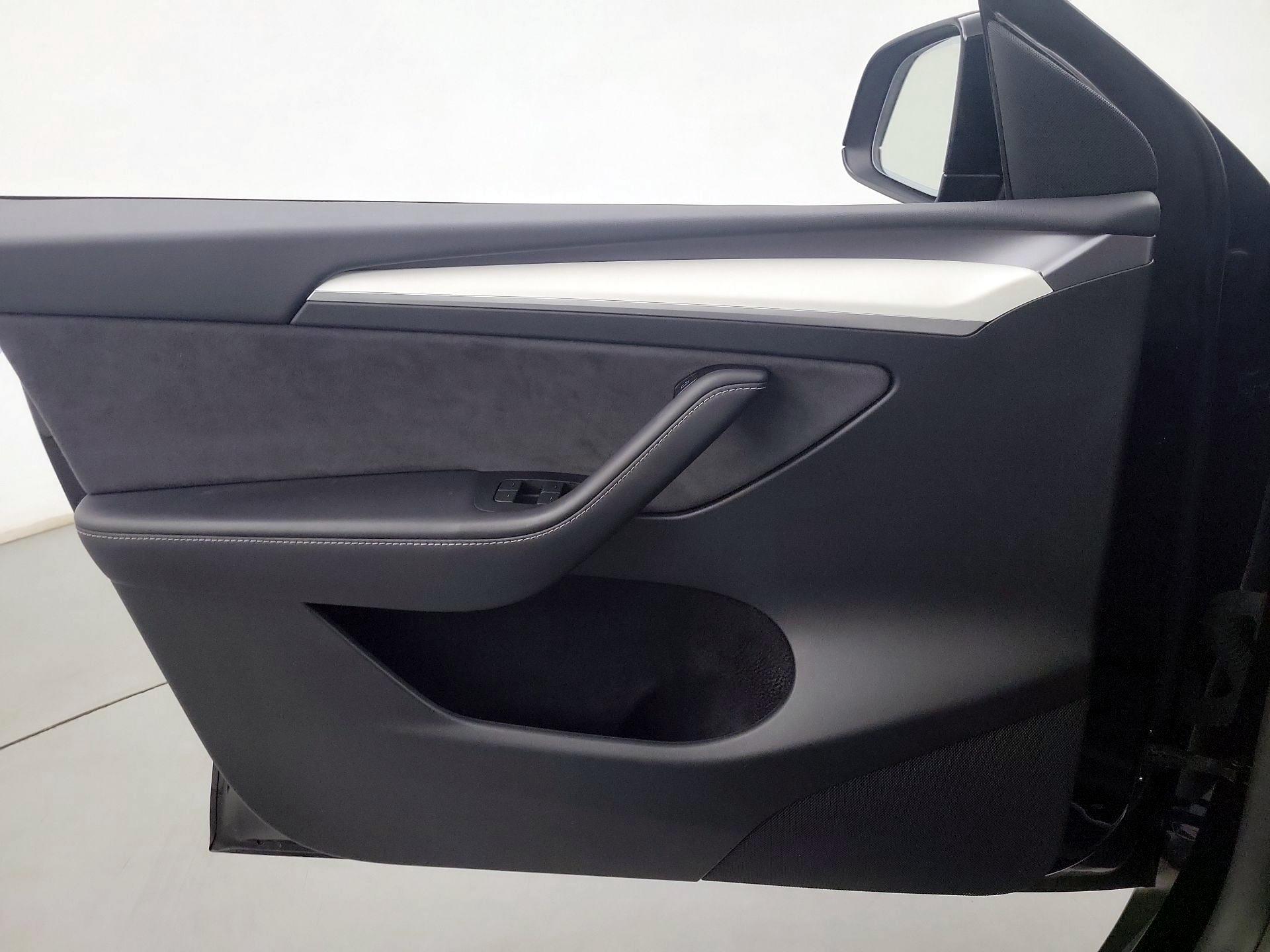 Thumbnail: 2024 Tesla Model Y - 12