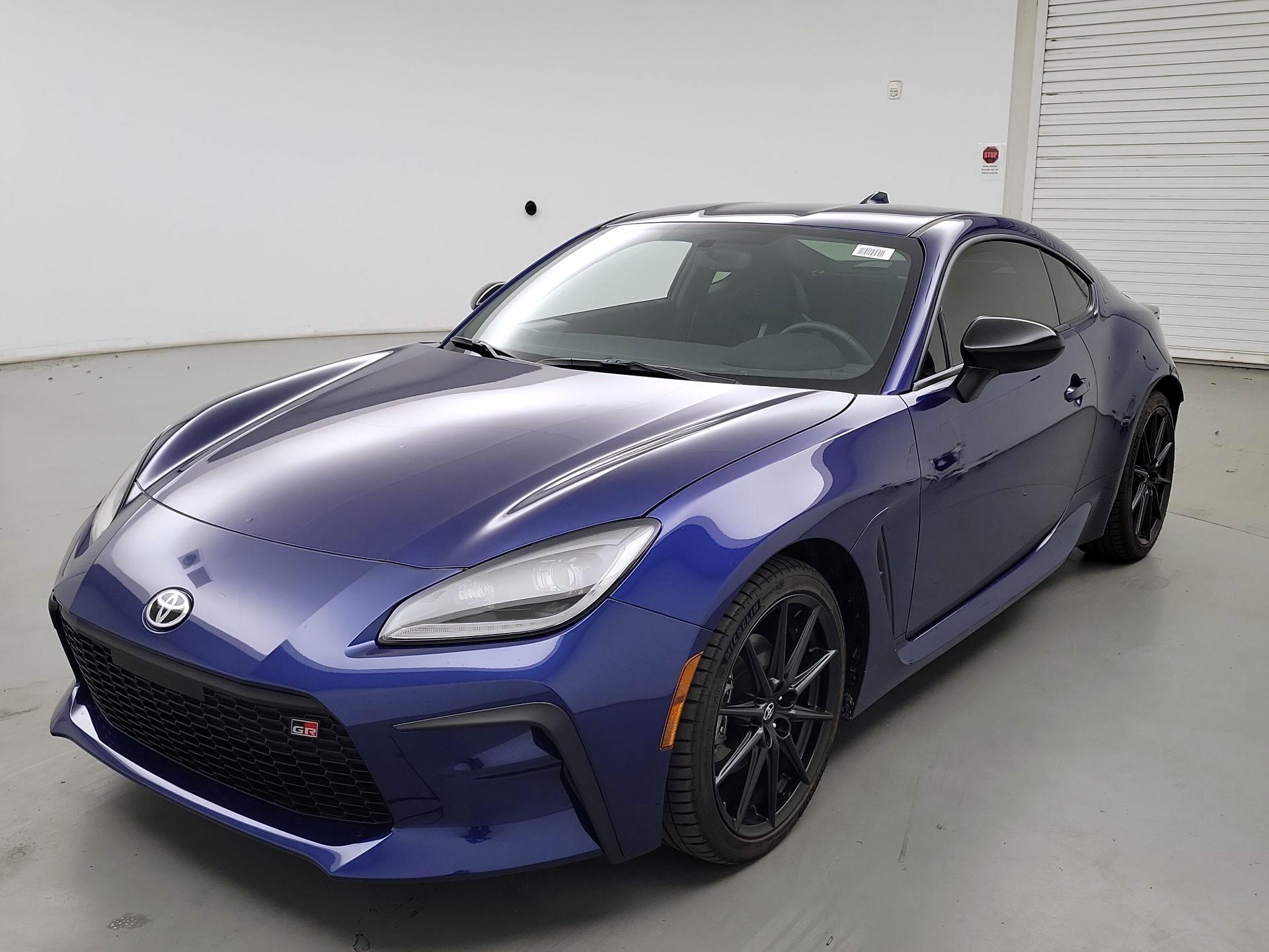 Thumbnail: 2023 Toyota GR86 - 3