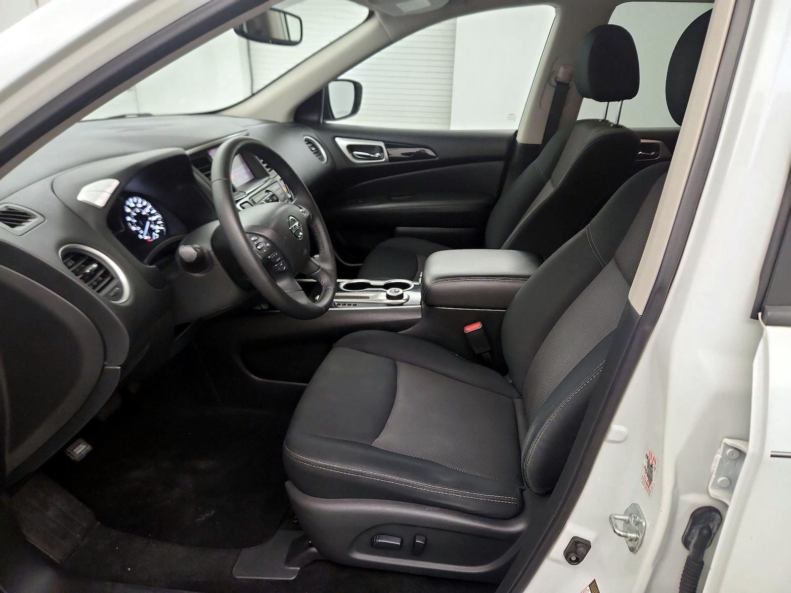 2018 Nissan Pathfinder SV - Photo 10