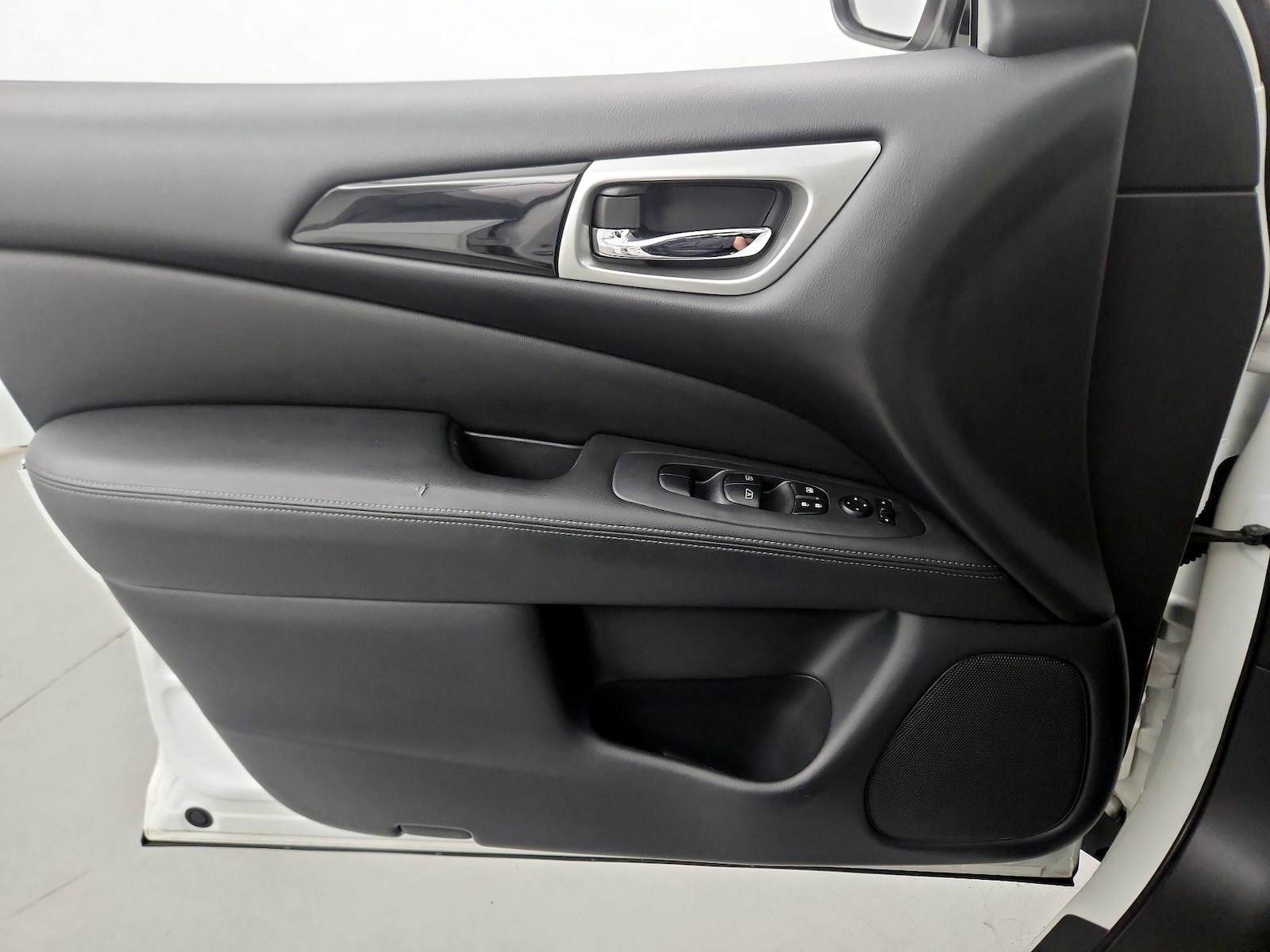 2018 Nissan Pathfinder SV - Photo 11