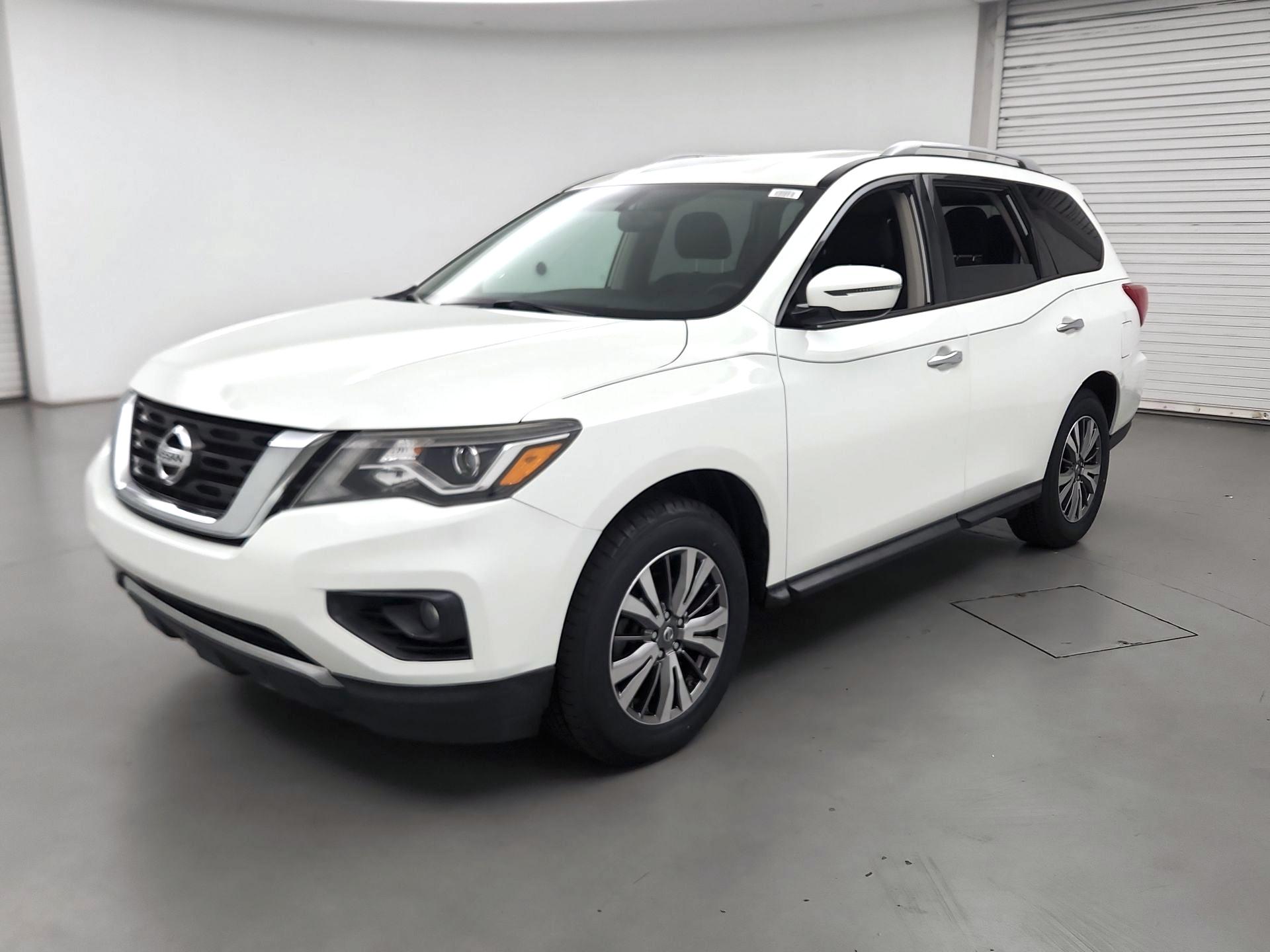 Thumbnail: 2018 Nissan Pathfinder - 3