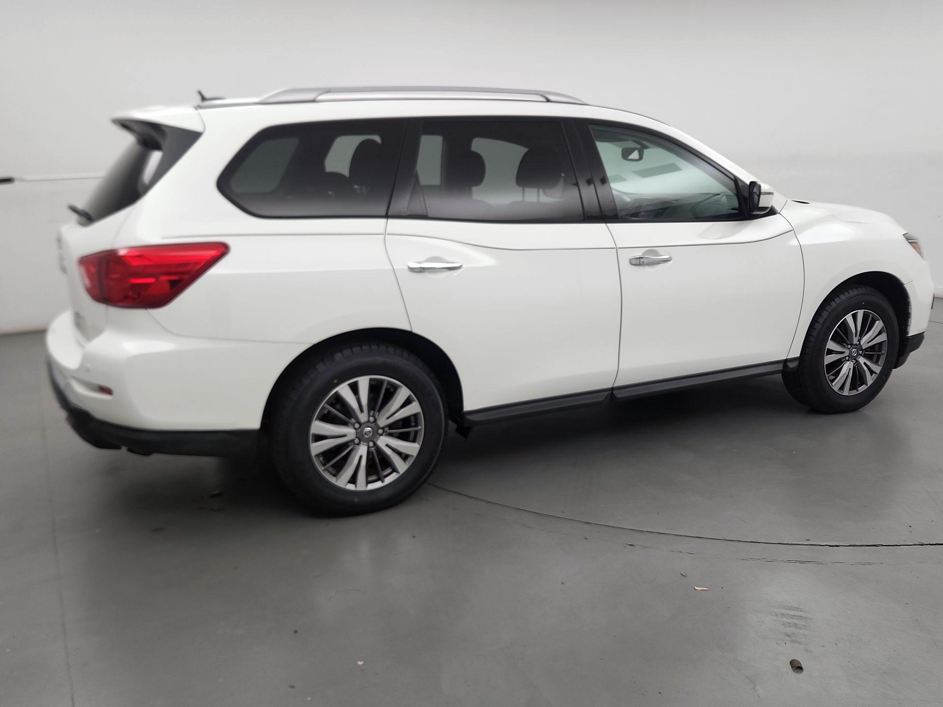 Thumbnail: 2018 Nissan Pathfinder - 5