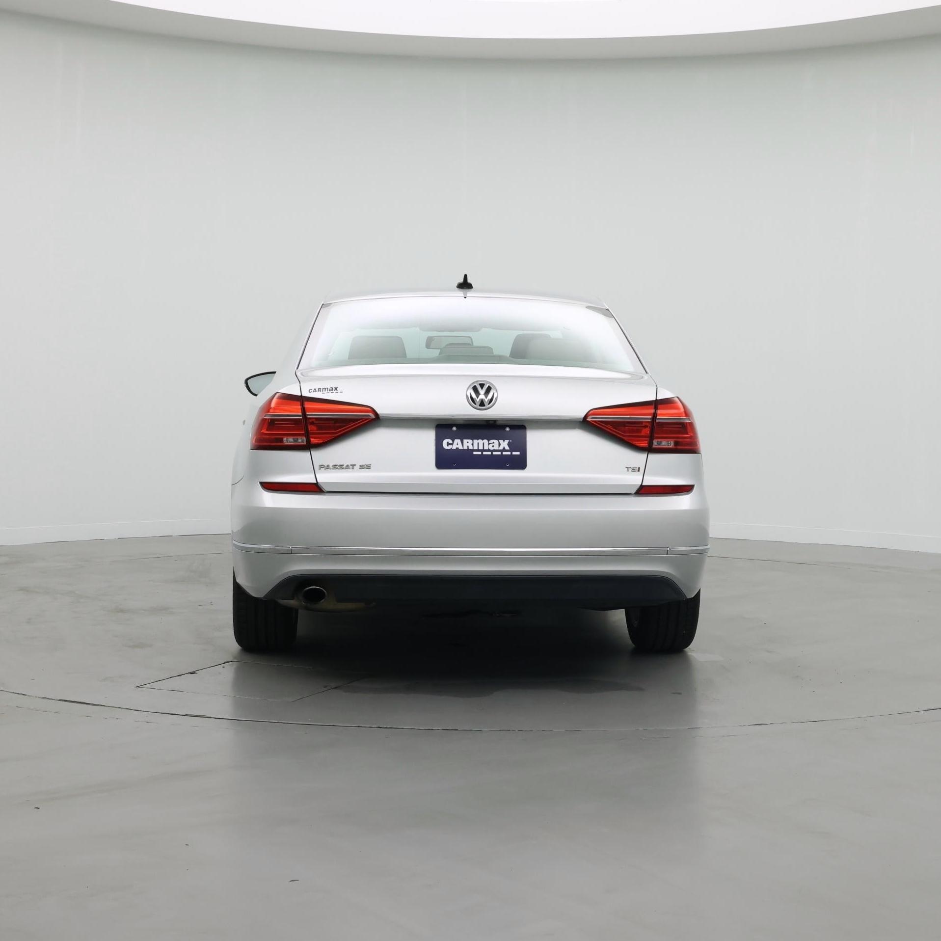 Thumbnail: 2016 Volkswagen Passat - 6