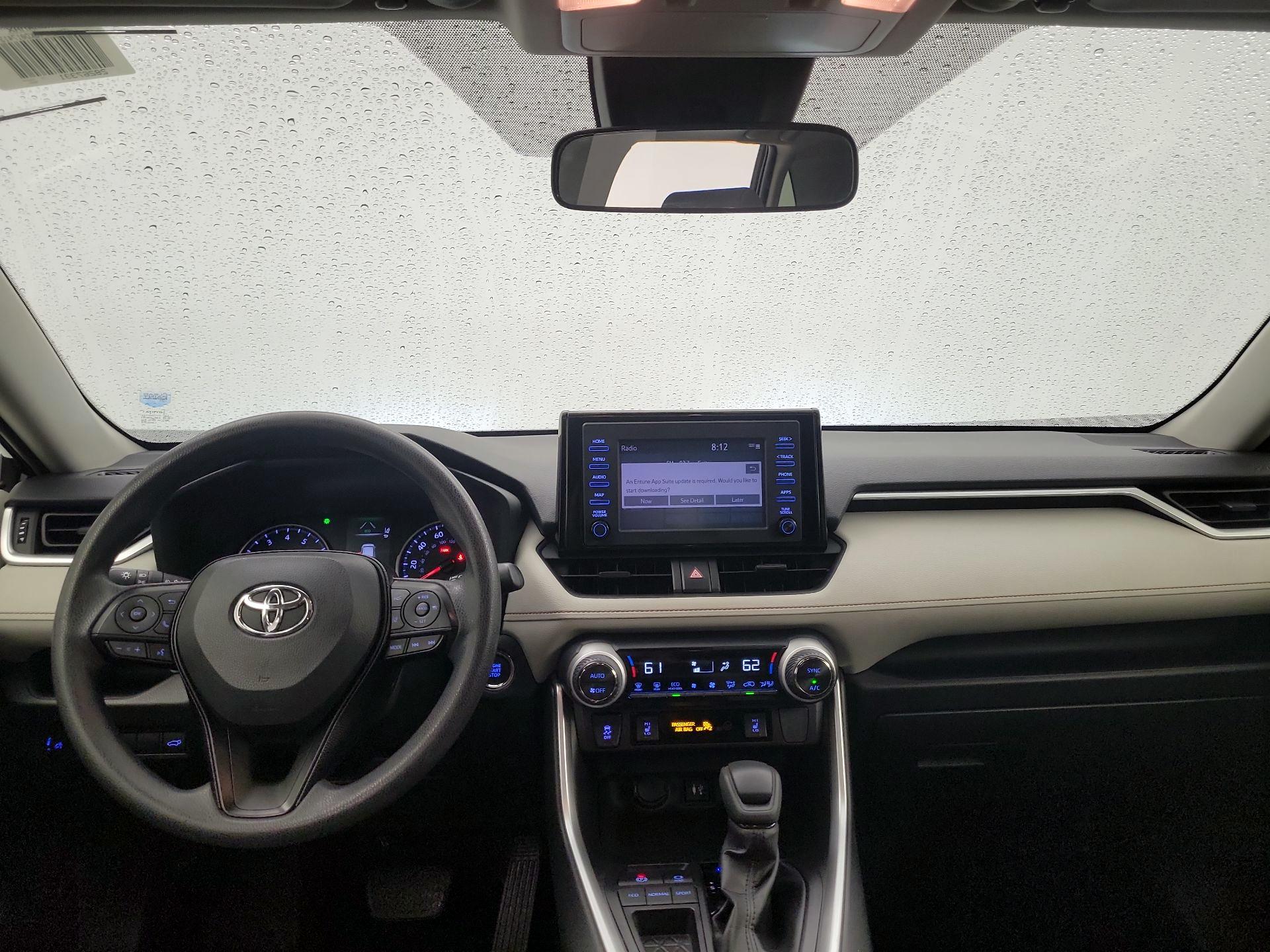 Thumbnail: 2019 Toyota RAV4 - 9