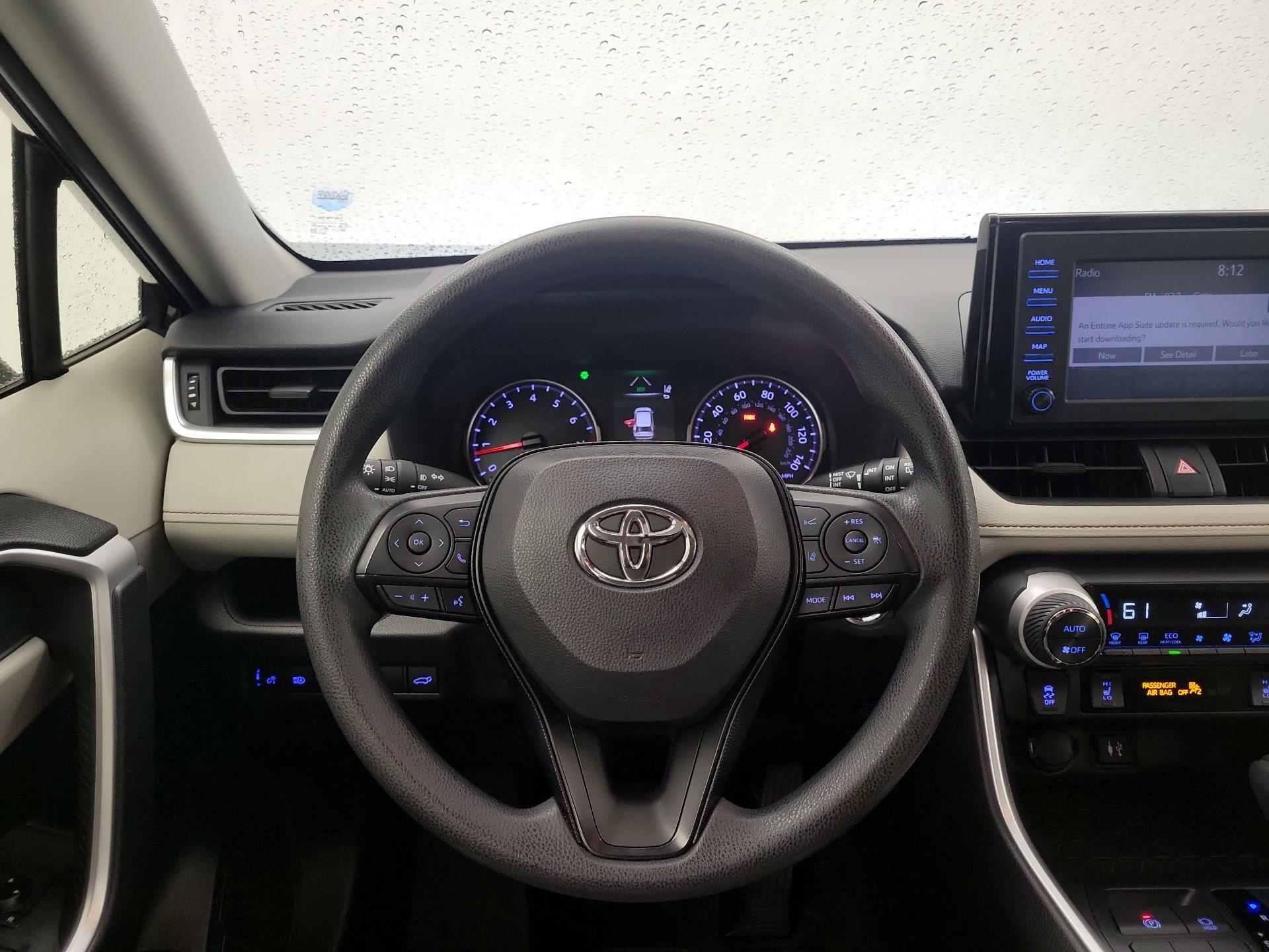 Thumbnail: 2019 Toyota RAV4 - 10