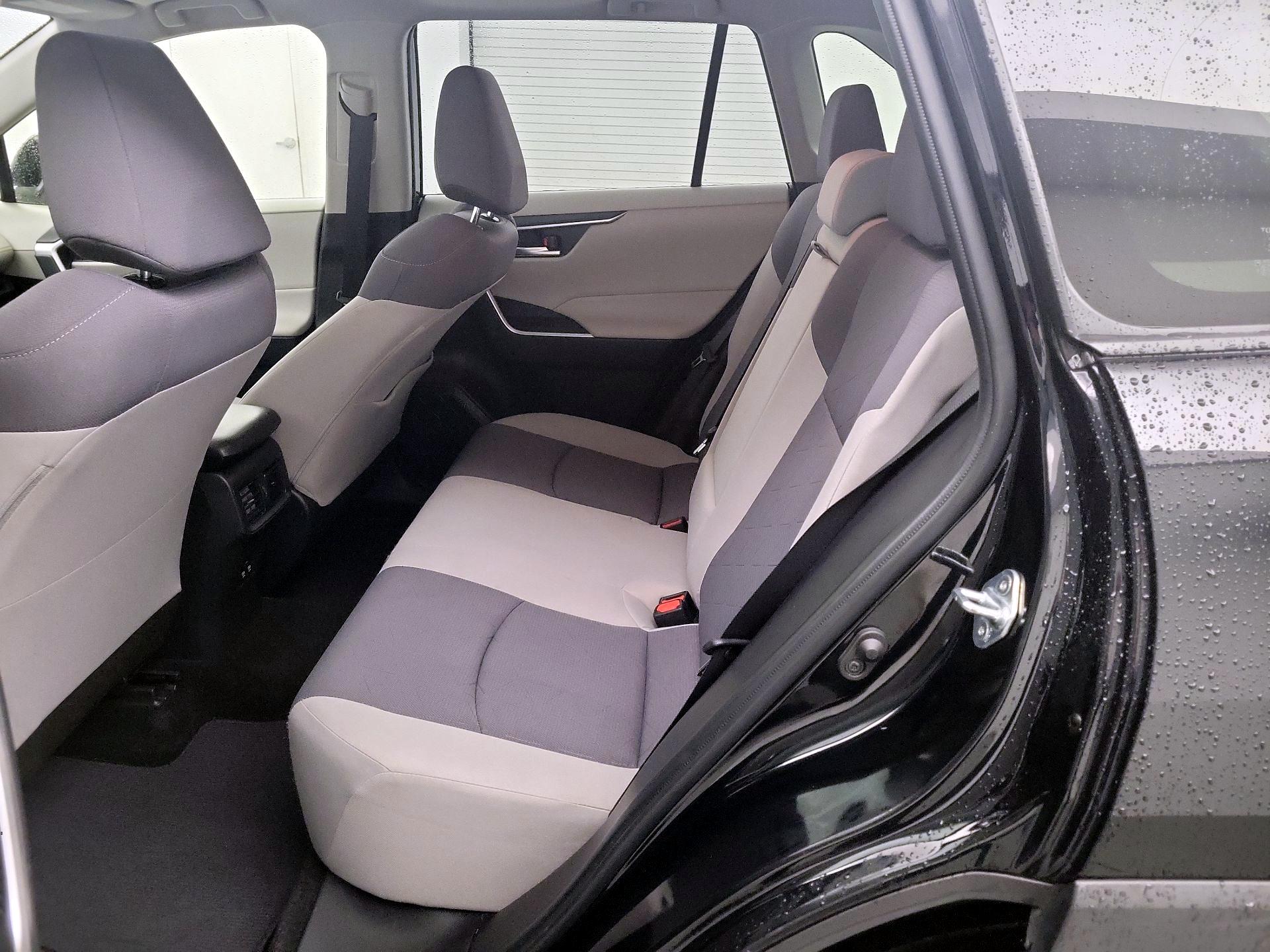 Thumbnail: 2019 Toyota RAV4 - 20