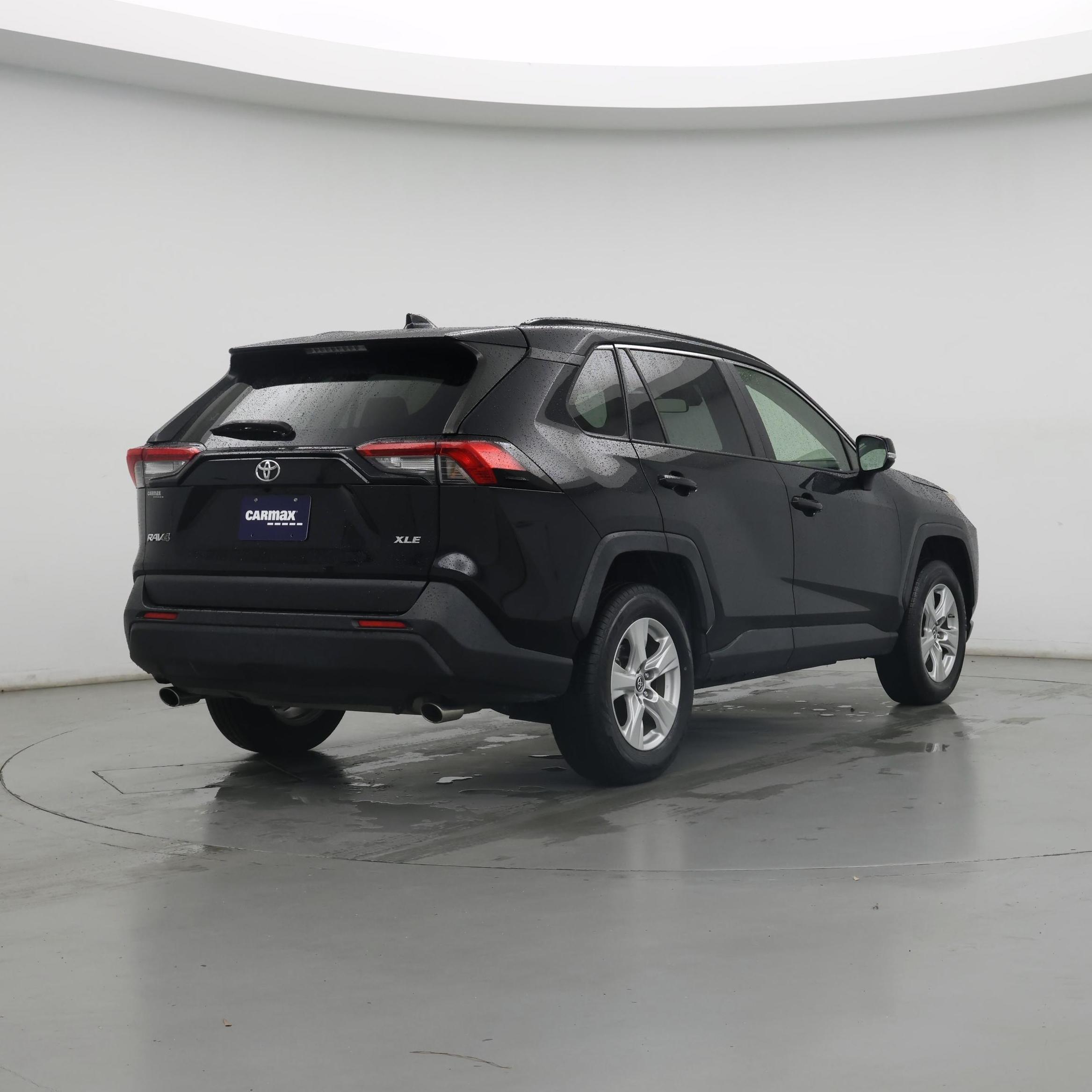 Thumbnail: 2019 Toyota RAV4 - 8