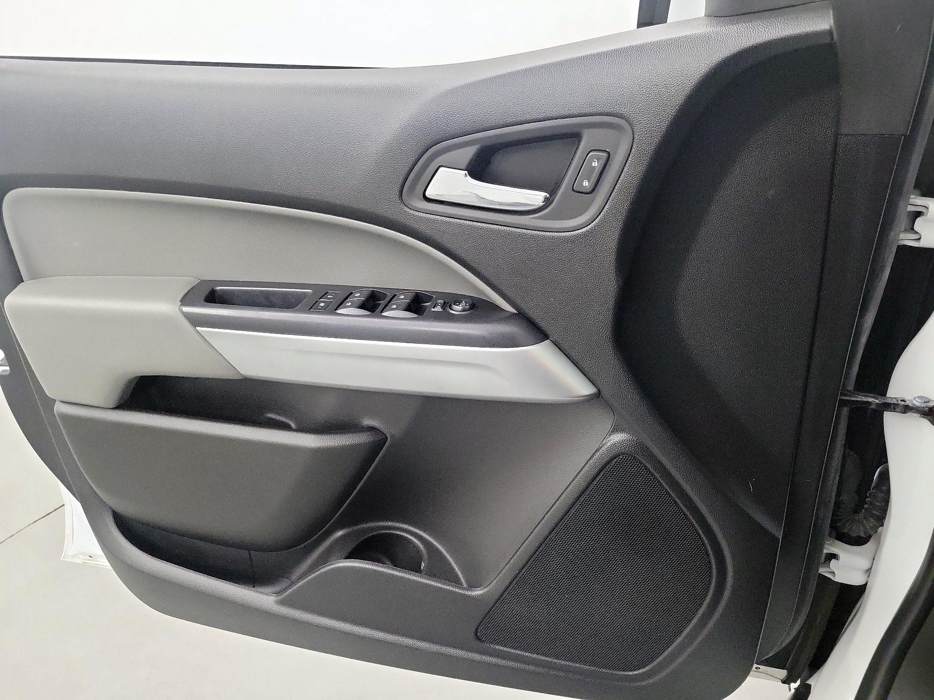 Thumbnail: 2020 Chevrolet Colorado - 10