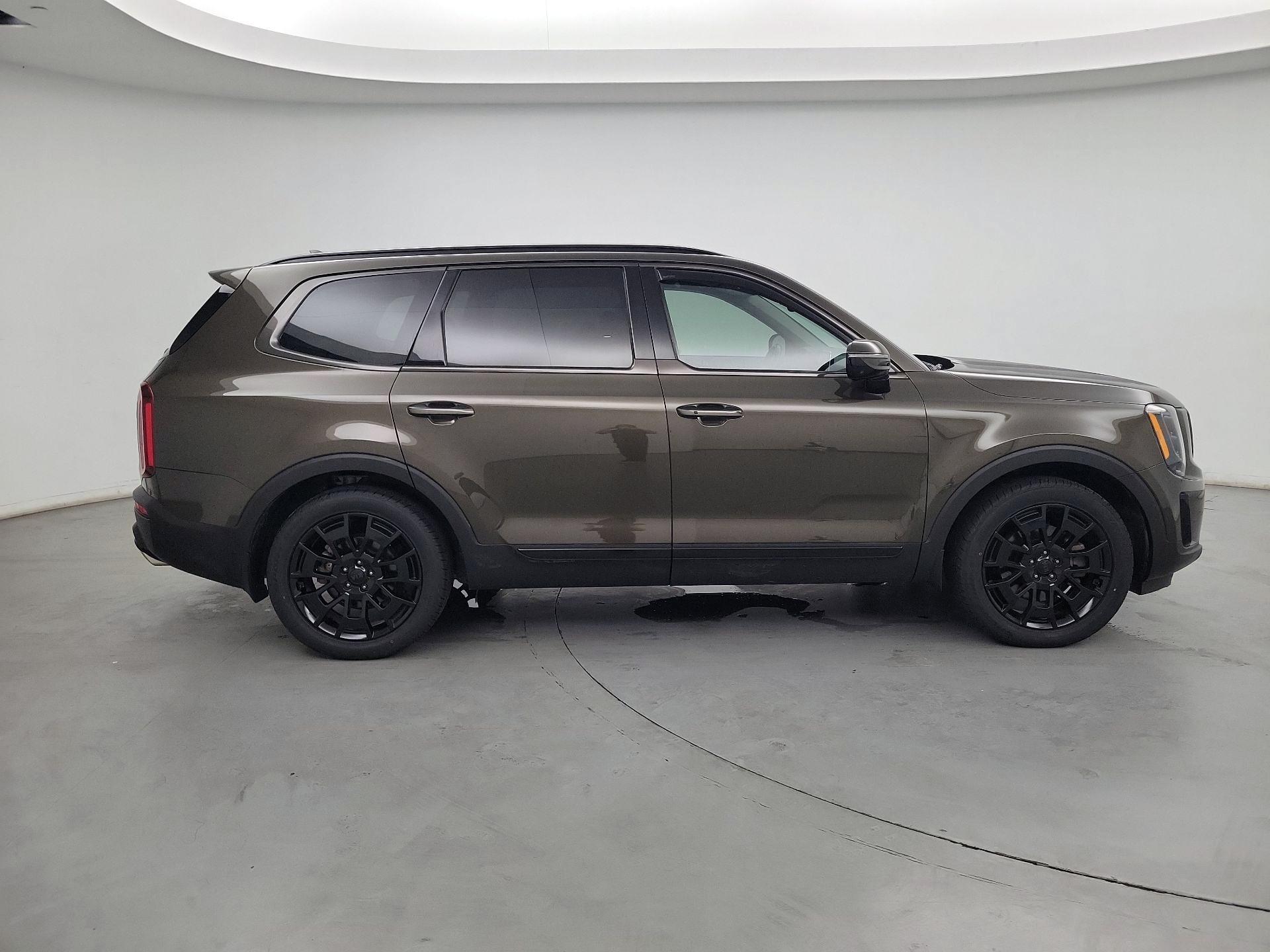 Thumbnail: 2021 Kia Telluride - 4