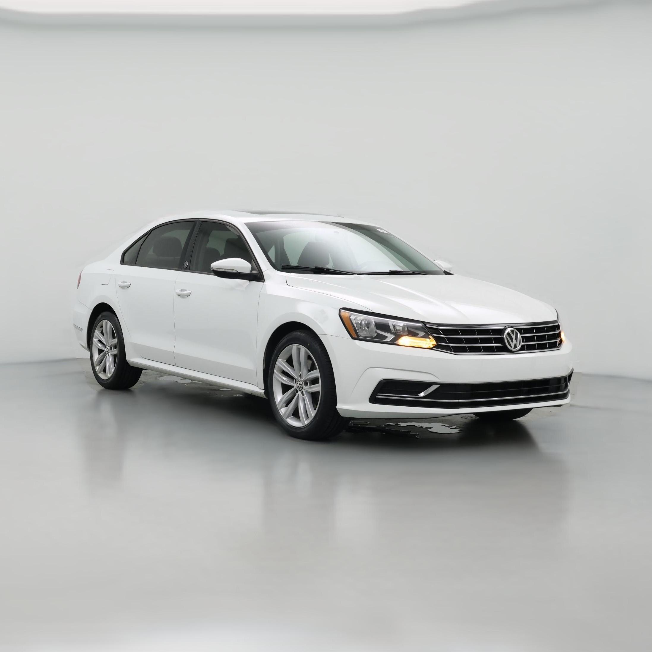Thumbnail: 2019 Volkswagen Passat - 1