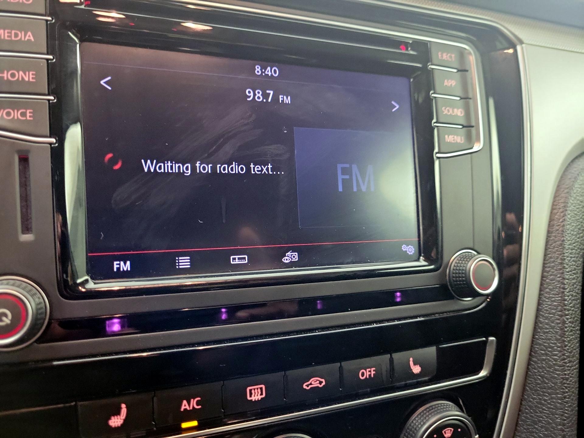 Thumbnail: 2019 Volkswagen Passat - 15