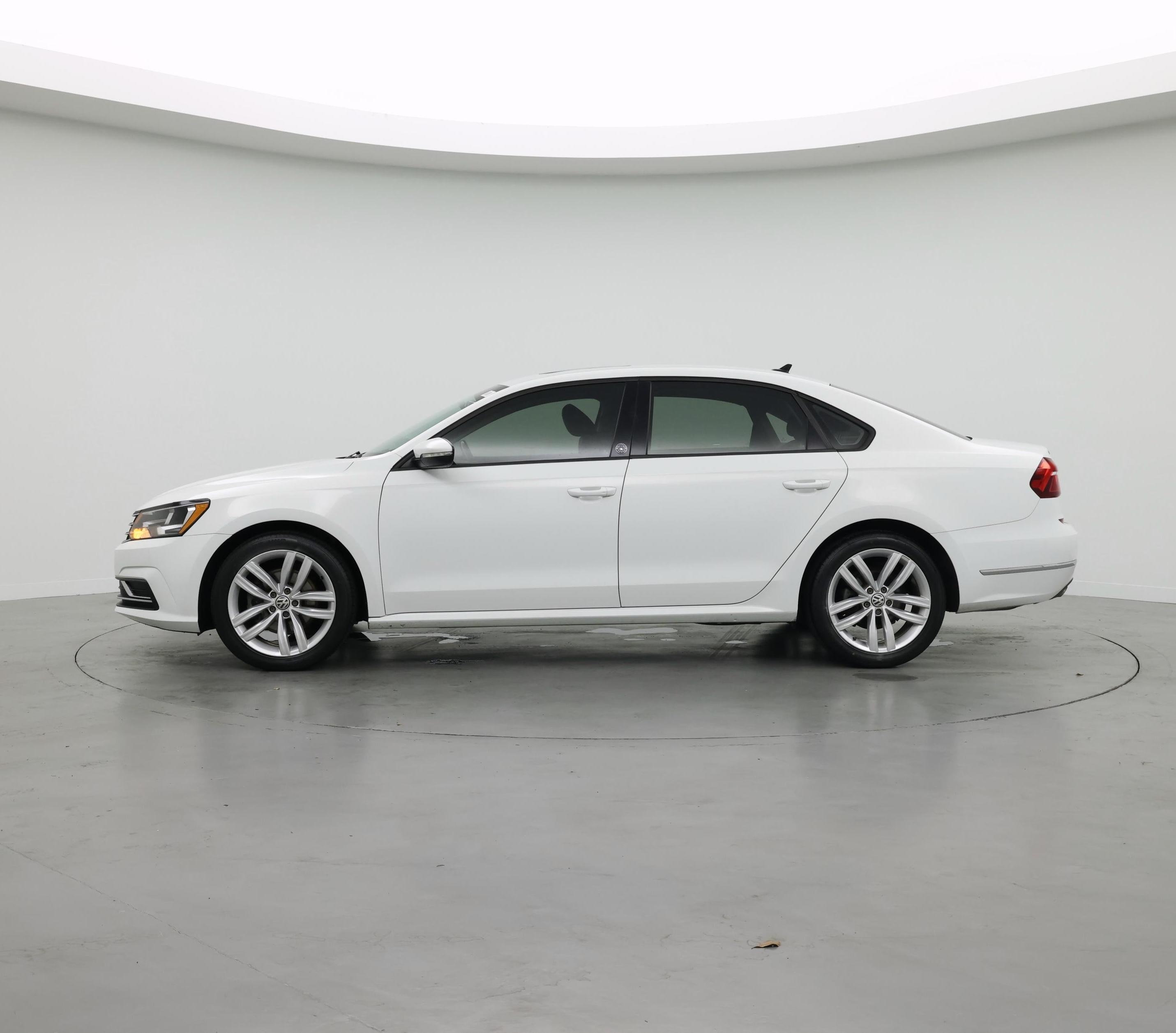 Thumbnail: 2019 Volkswagen Passat - 3