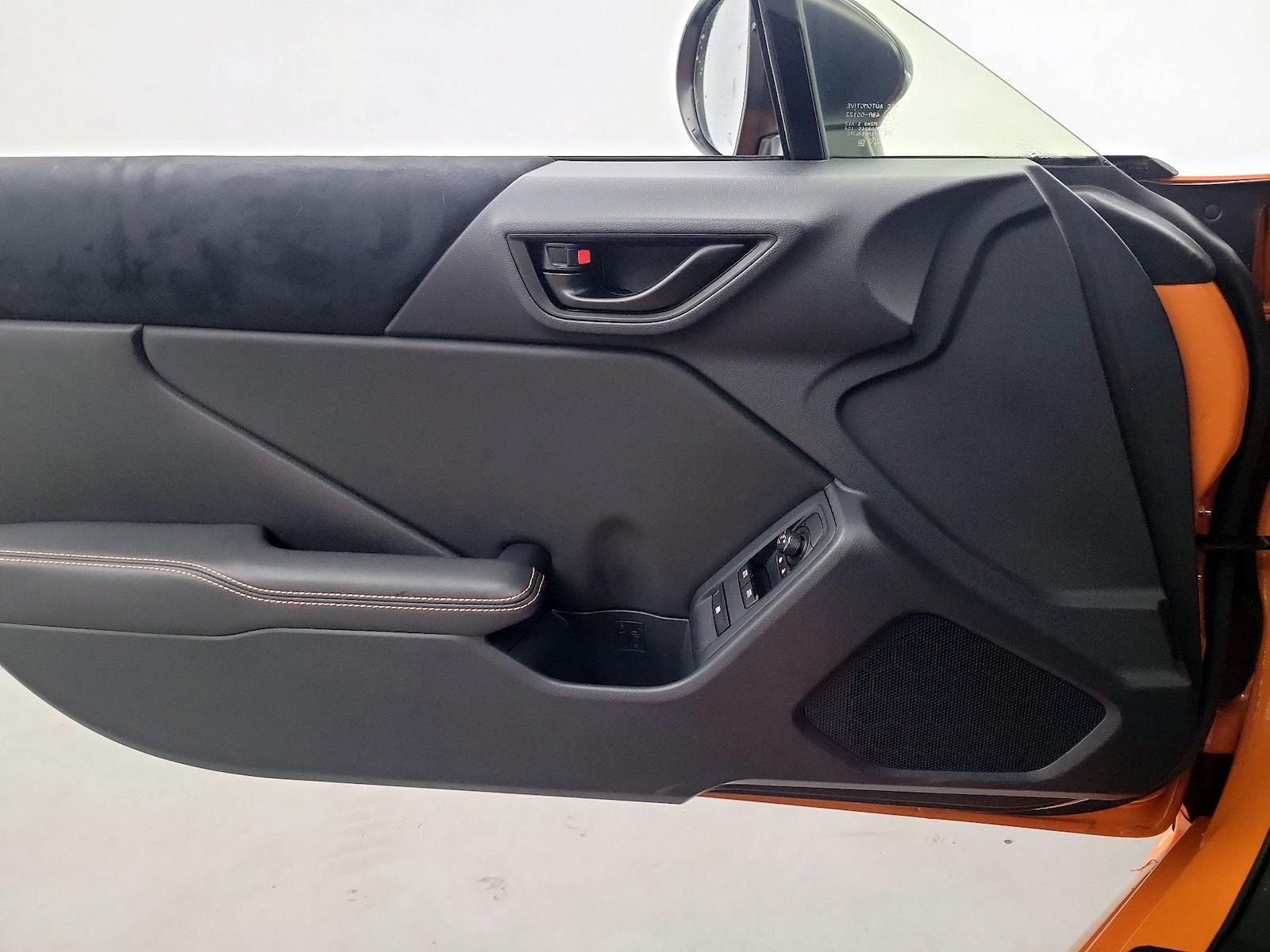 2023 Toyota GR86 10th Anniversary Edition - Photo 11