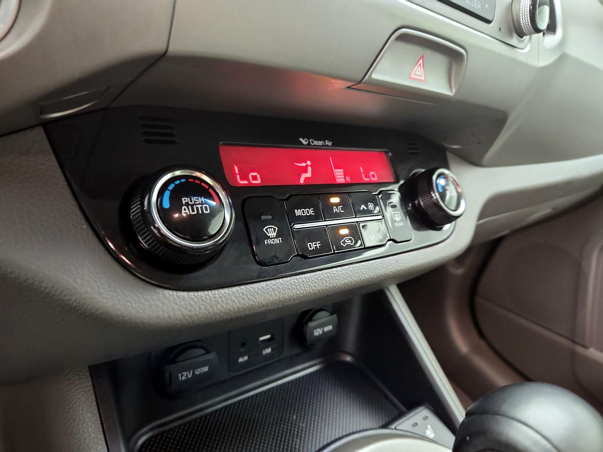 Thumbnail: 2016 Kia Sportage - 16