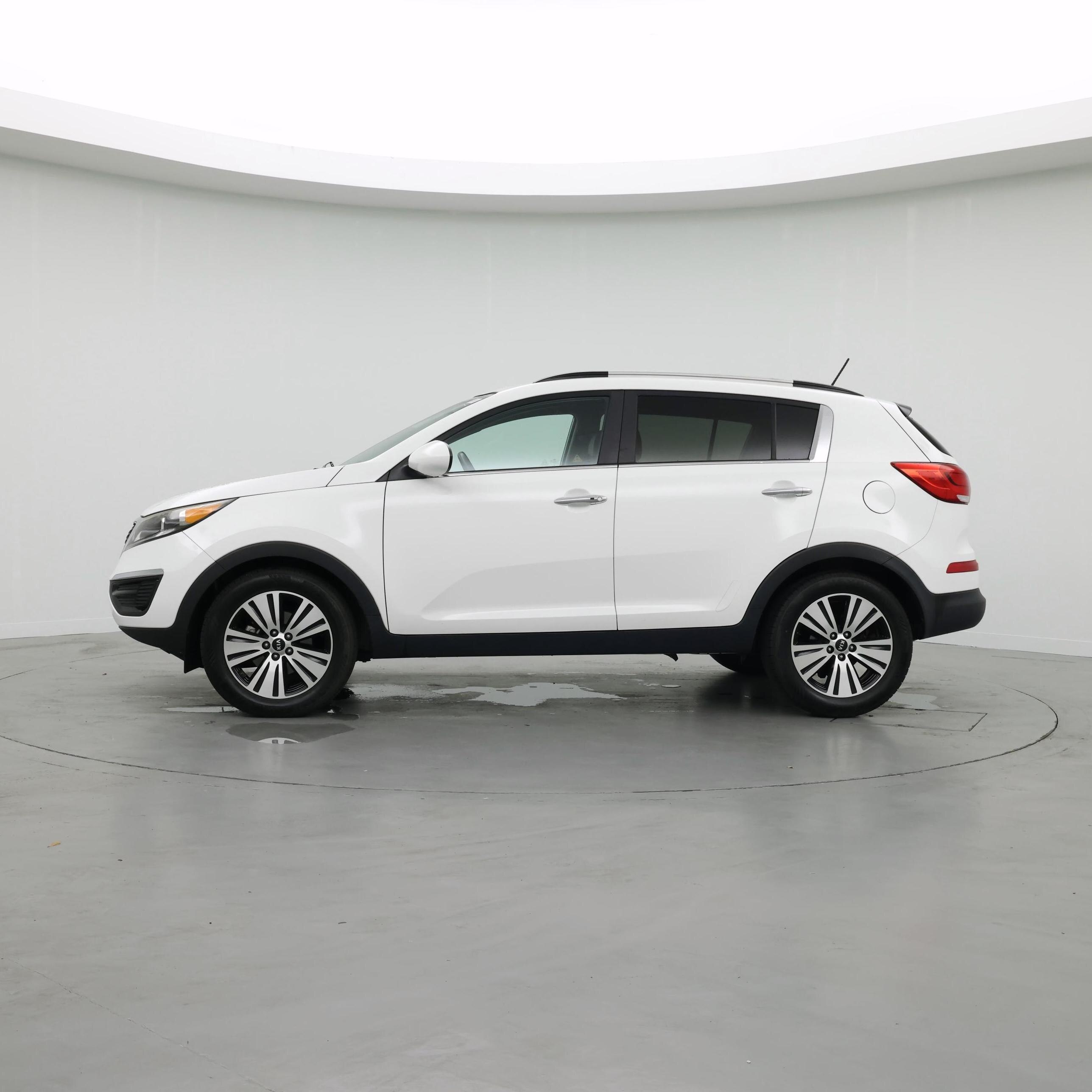 Thumbnail: 2016 Kia Sportage - 3