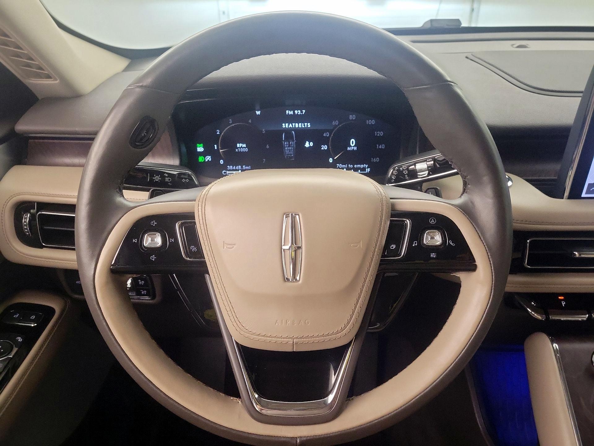Thumbnail: 2023 Lincoln Aviator - 10