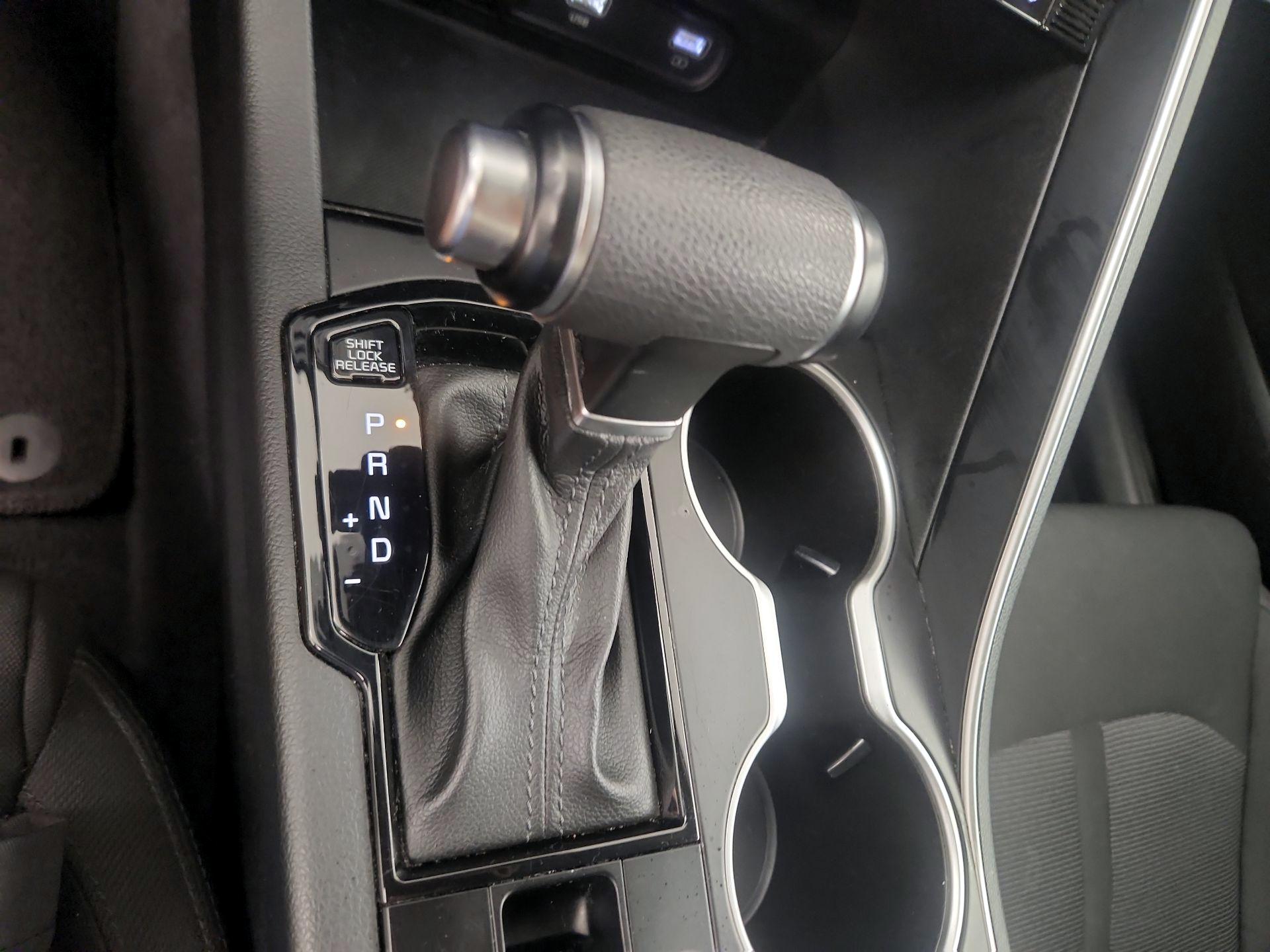 Thumbnail: 2022 Kia K5 - 15
