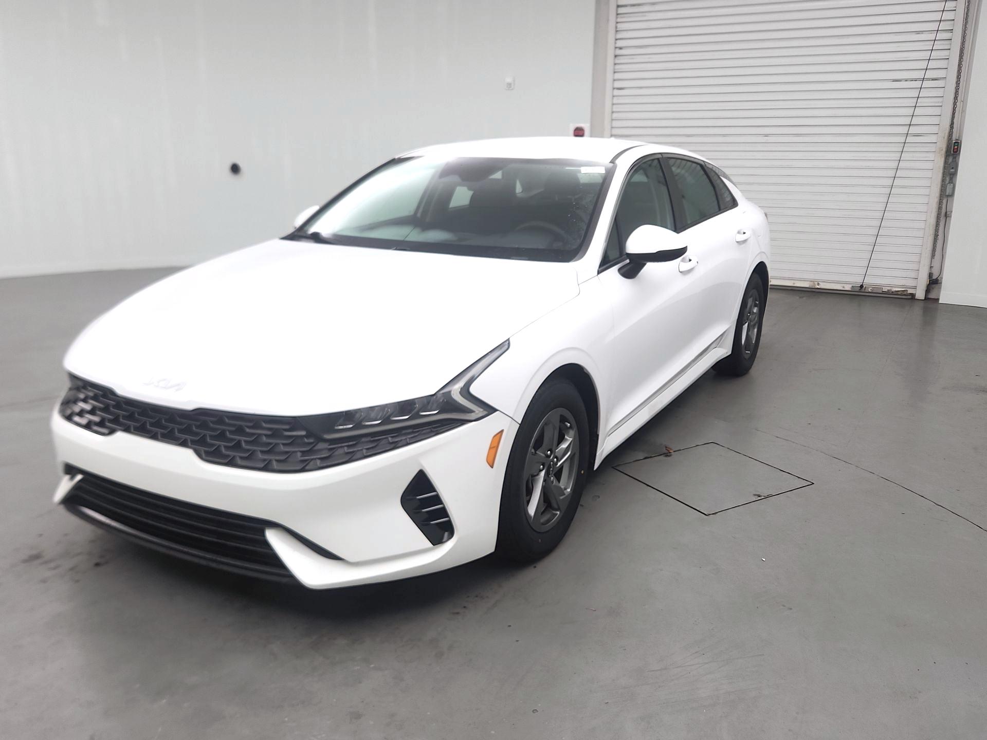 Thumbnail: 2022 Kia K5 - 3