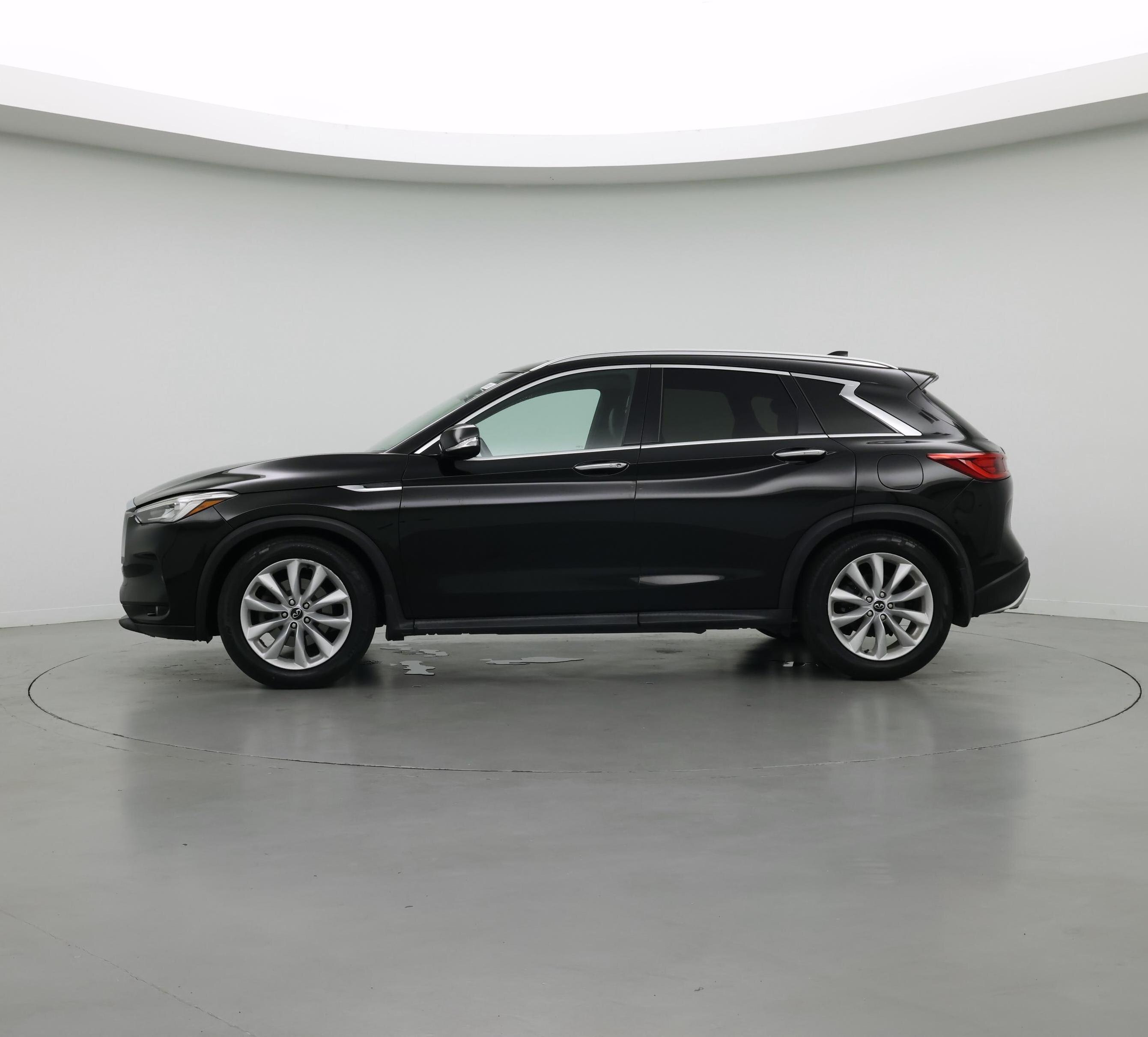 Thumbnail: 2019 INFINITI QX50 - 3