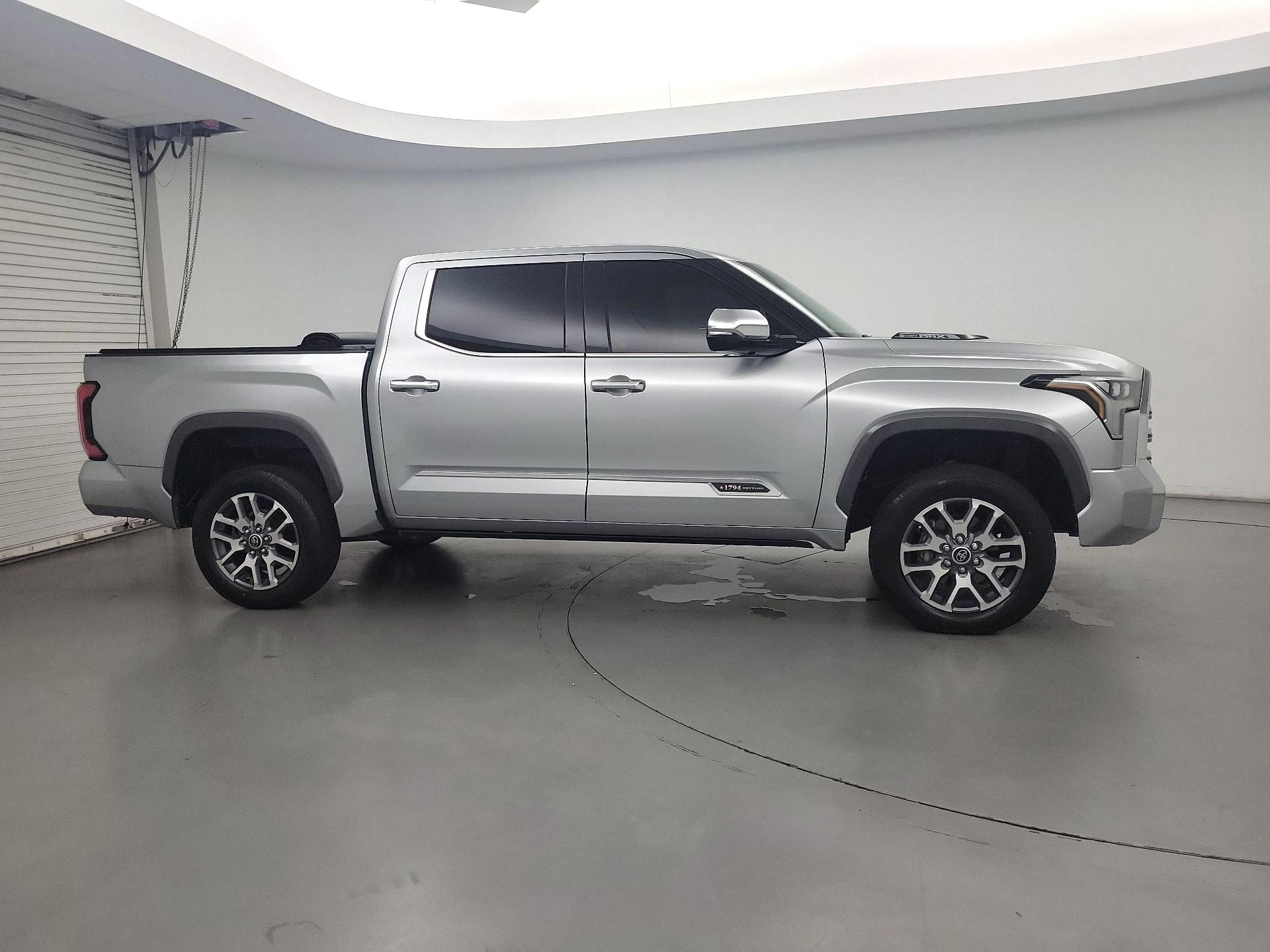 Thumbnail: 2022 Toyota Tundra - 4