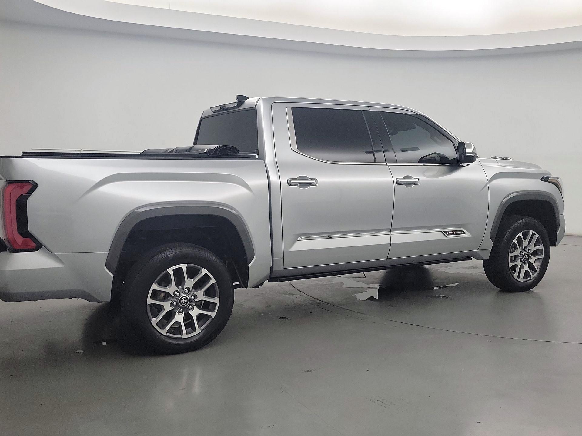 Thumbnail: 2022 Toyota Tundra - 5