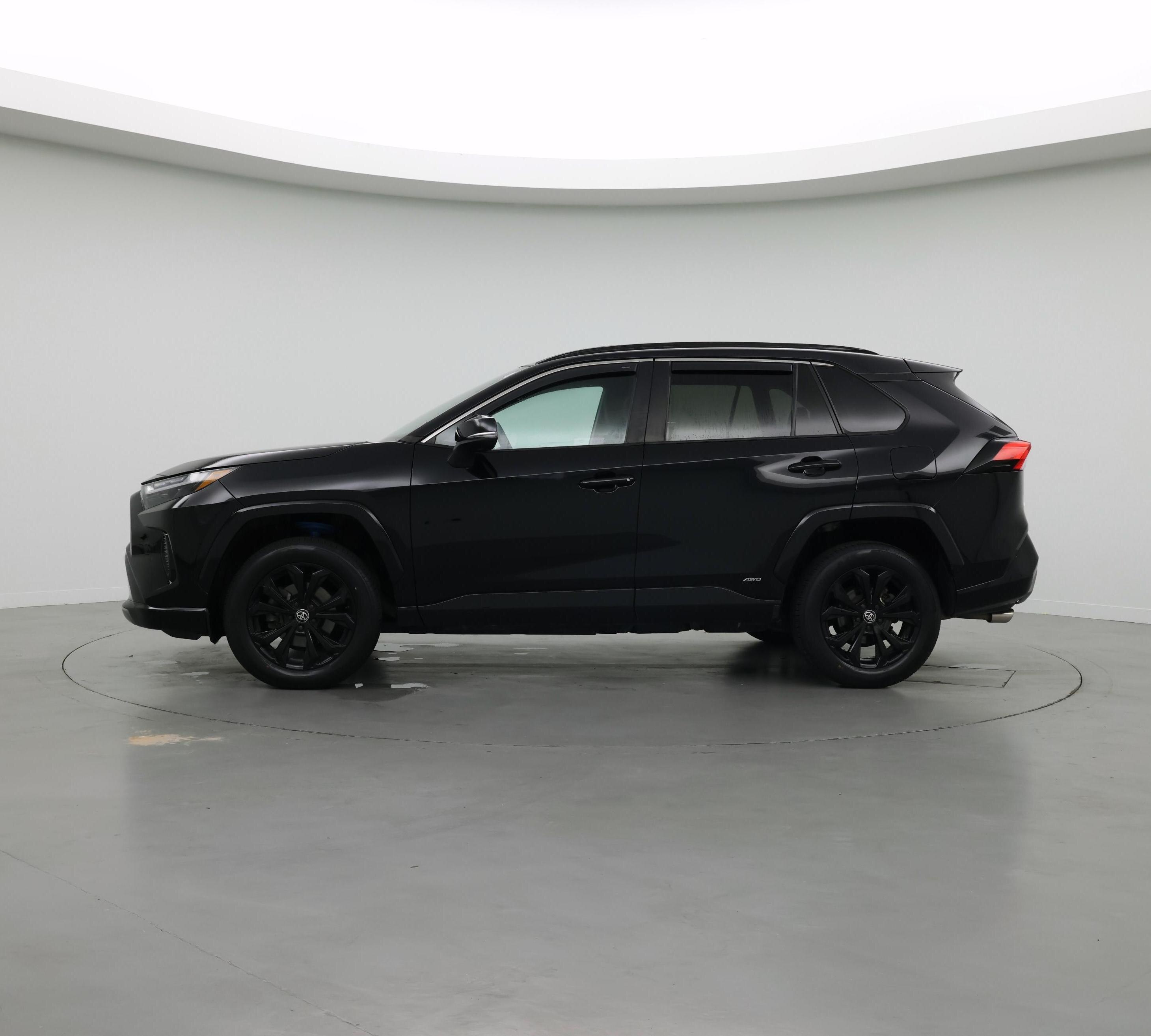 Thumbnail: 2022 Toyota RAV4 - 3