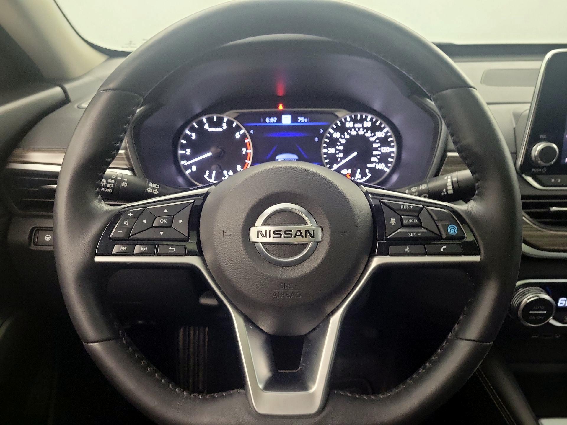 Thumbnail: 2019 Nissan Altima - 10