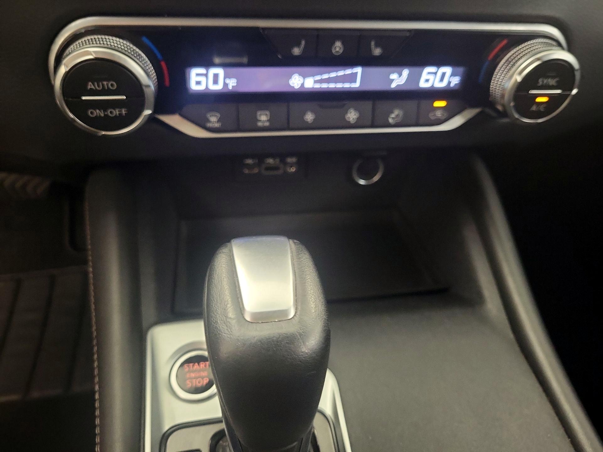 Thumbnail: 2019 Nissan Altima - 16