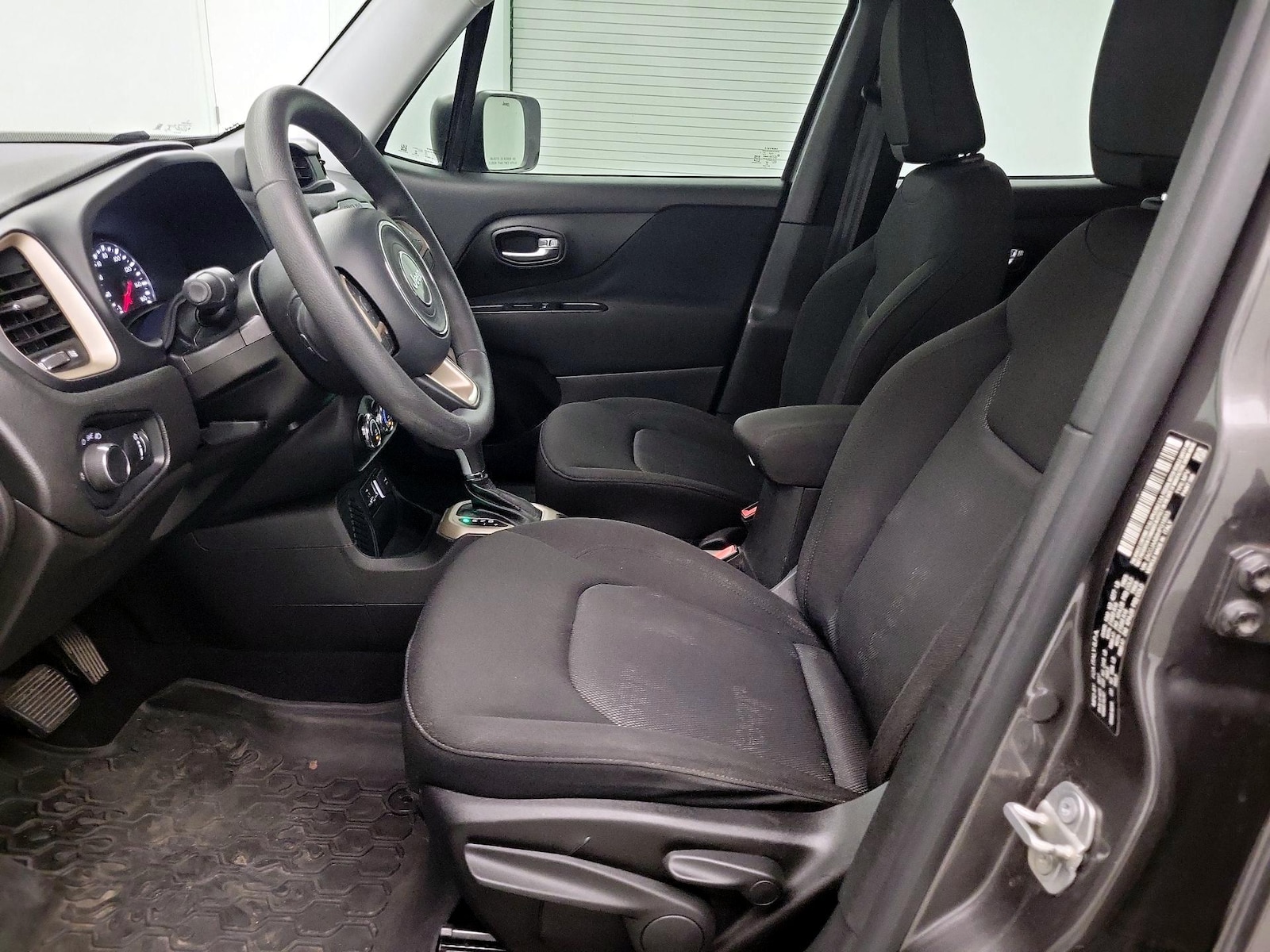 2017 Jeep Renegade Sport - Photo 12